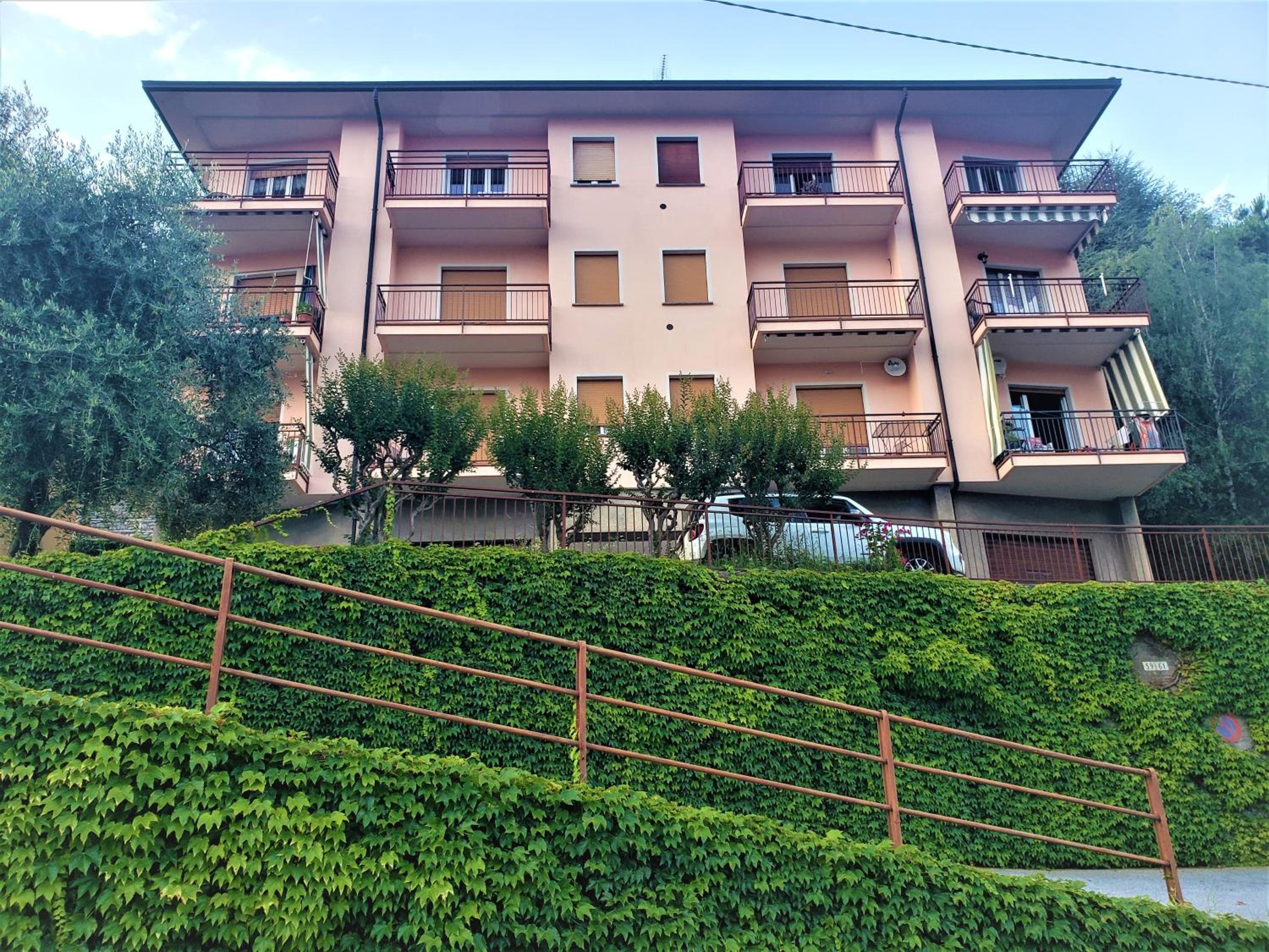 Lovely lake Como view condo in Perledo