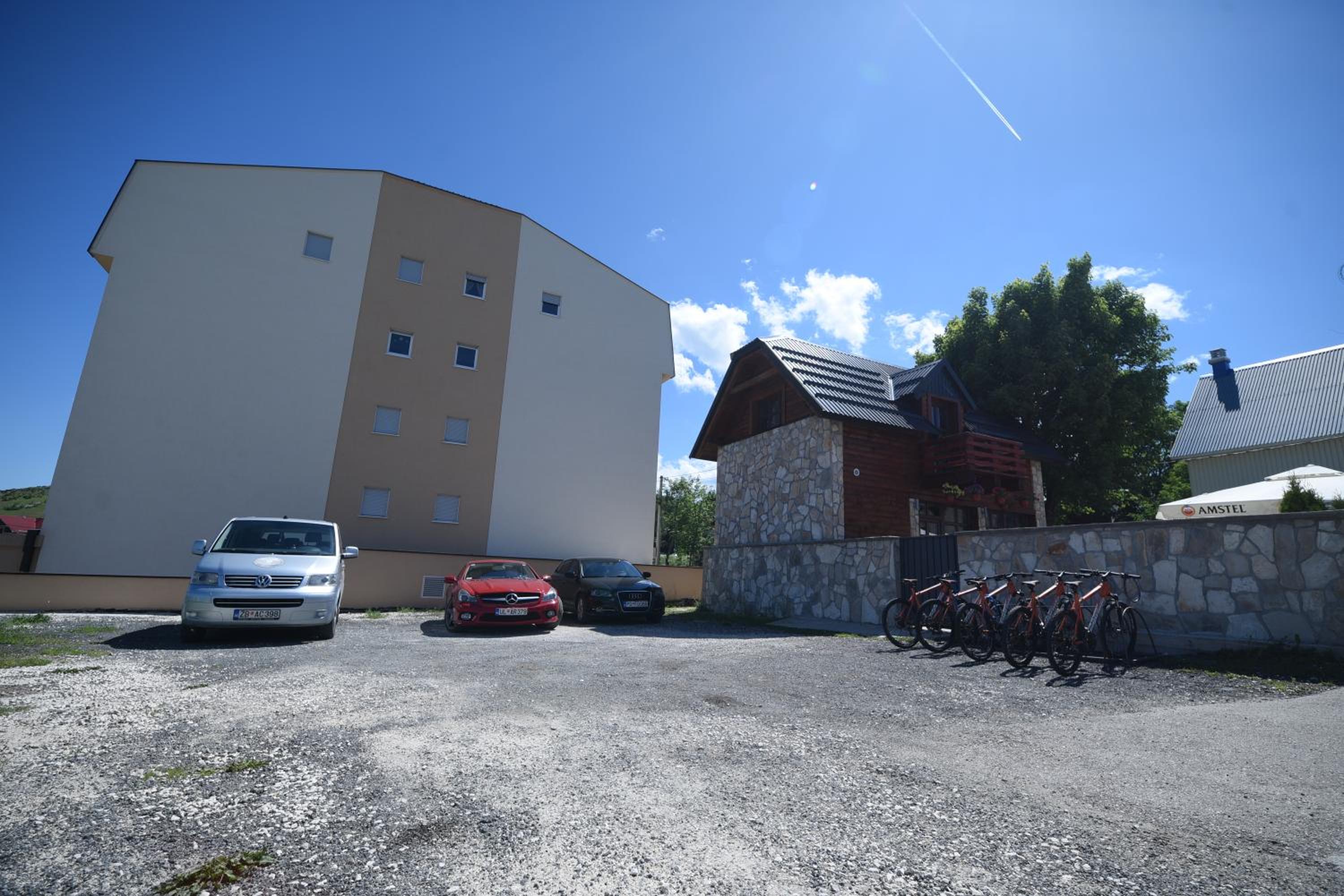 Photo 42