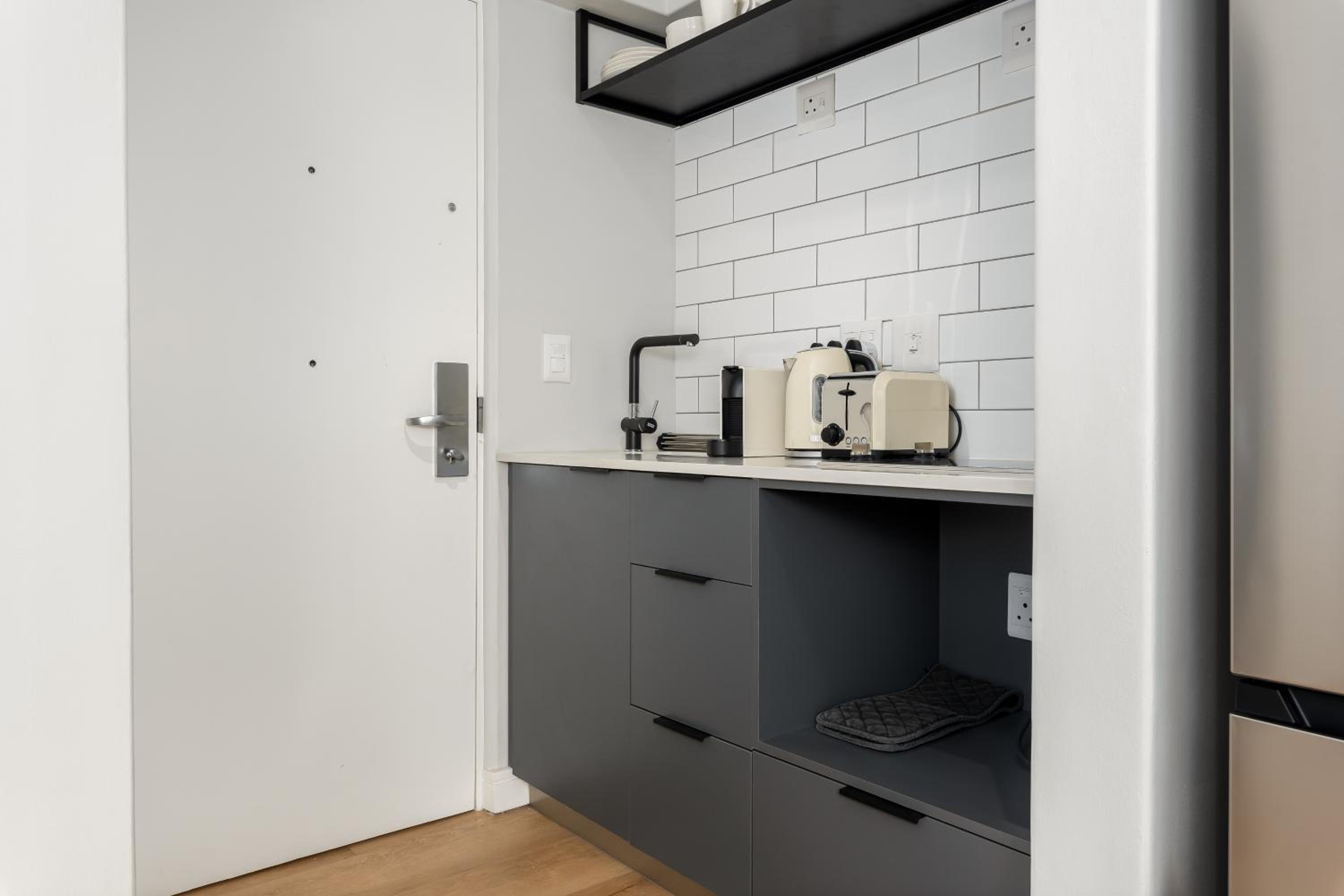 Point Break Luxury Apartments photo 177 of 255