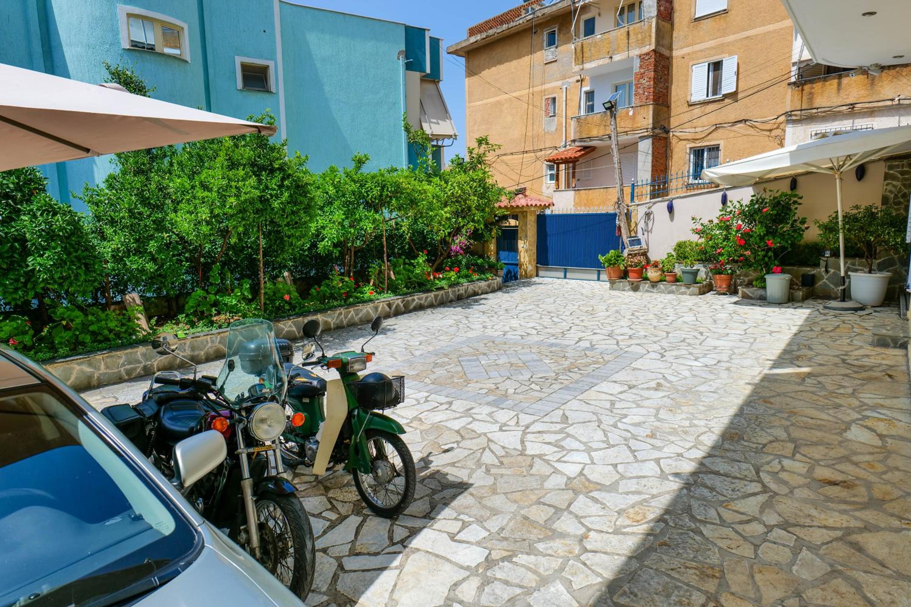 Elidon Apartments