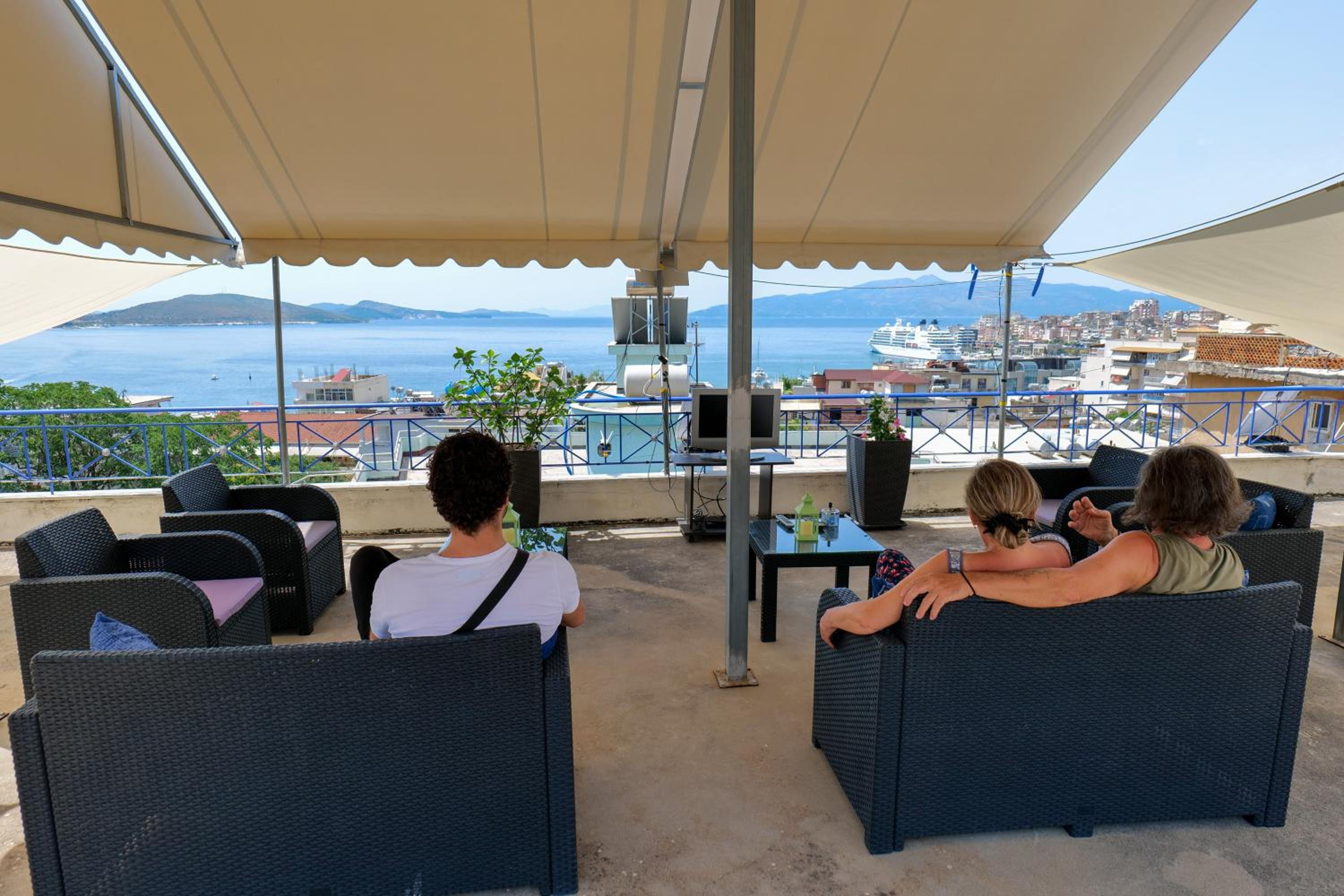 Elidon Apartments