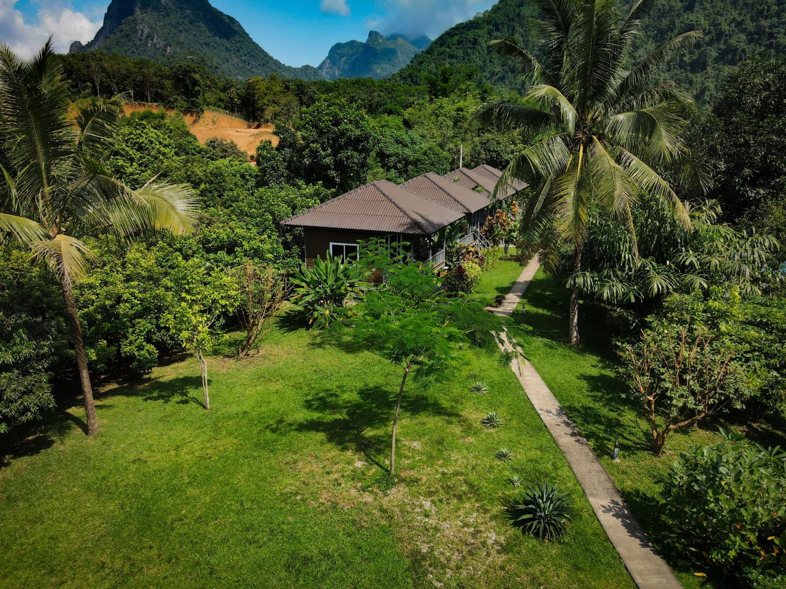 Bearlinbungalow view 3