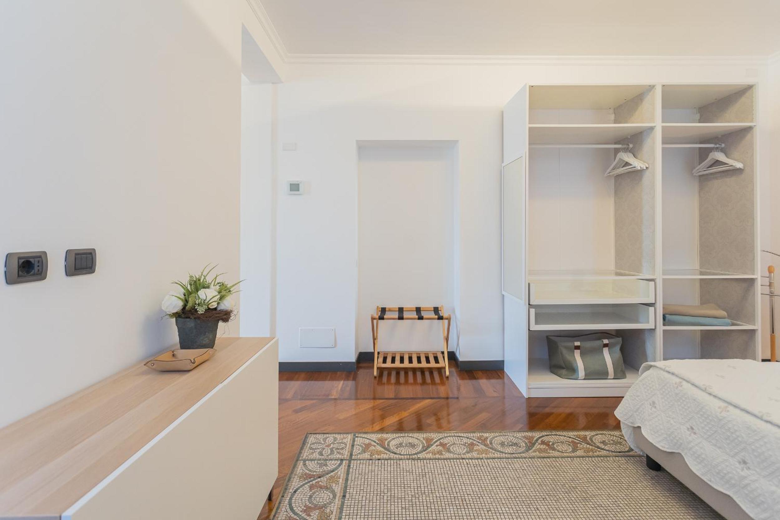 Lake Holiday Como by Rent All Como view 3