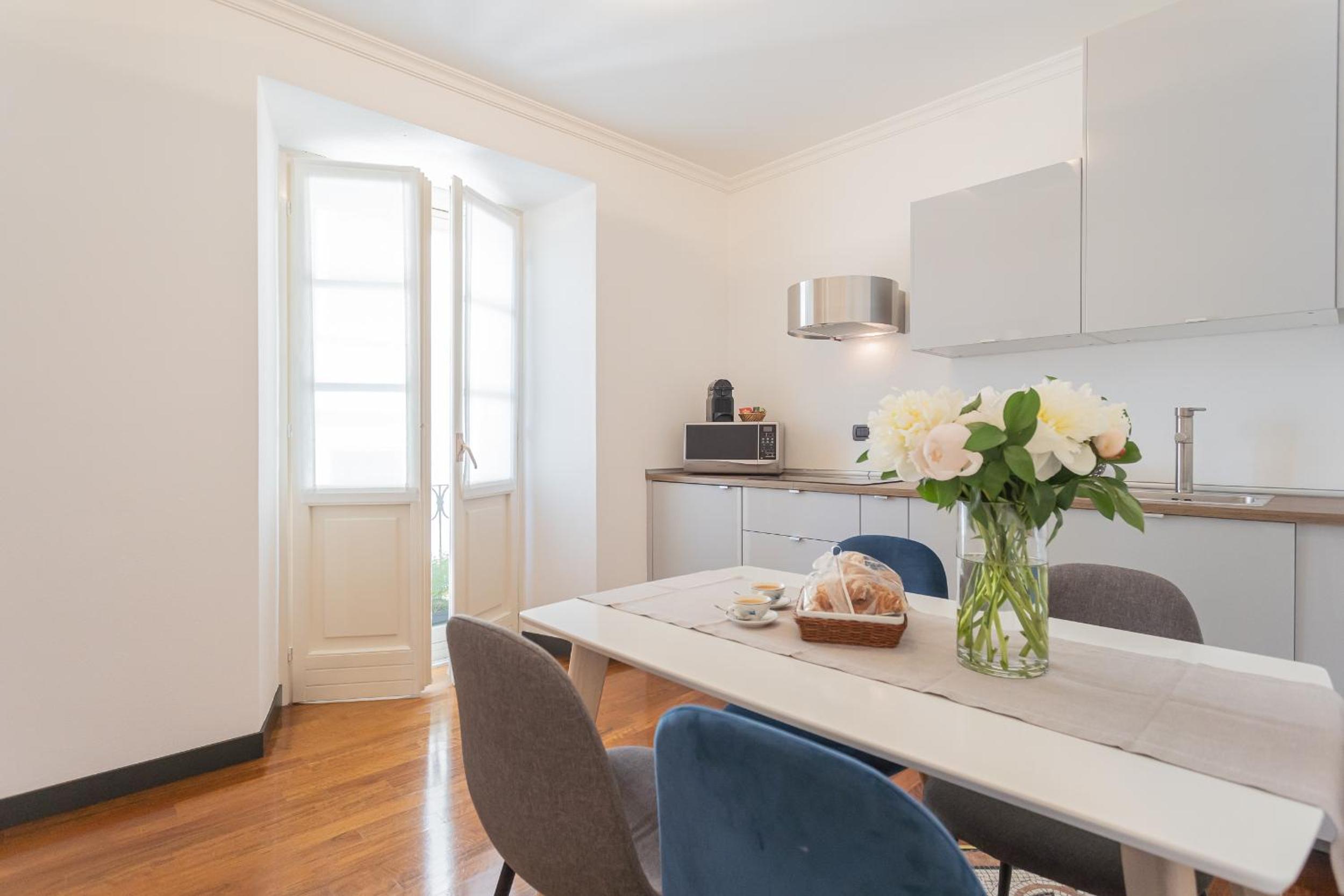 Lake Holiday Como by Rent All Como view 4