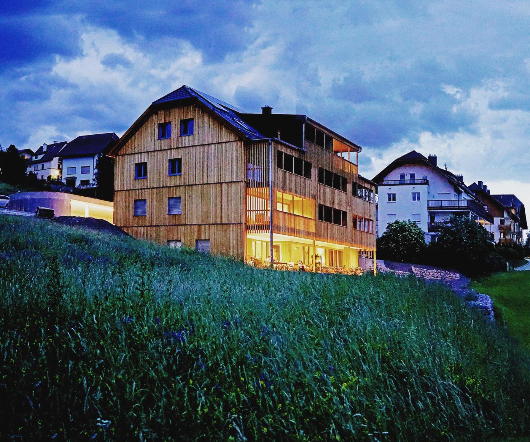 Photo 48