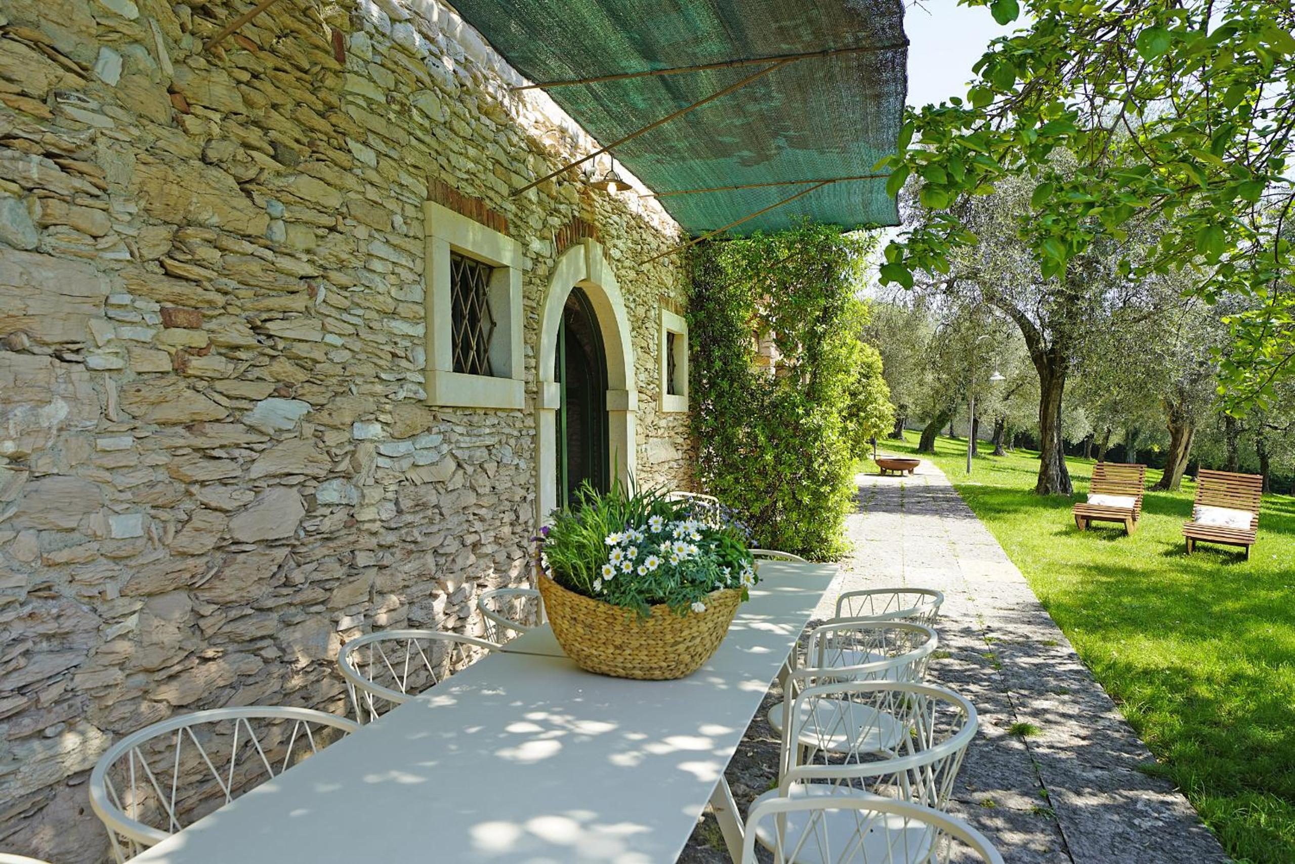 Sweet Gran Paradiso, amazing property shared pool and garden, ac view 5