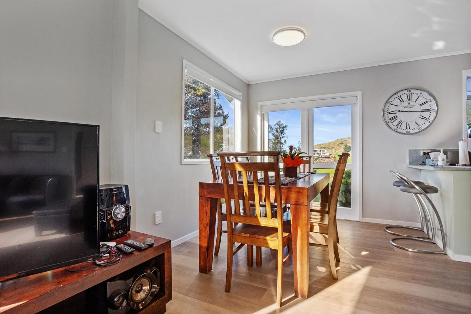 Nanny's Beach House - Waihi Beach Holiday Home view 3