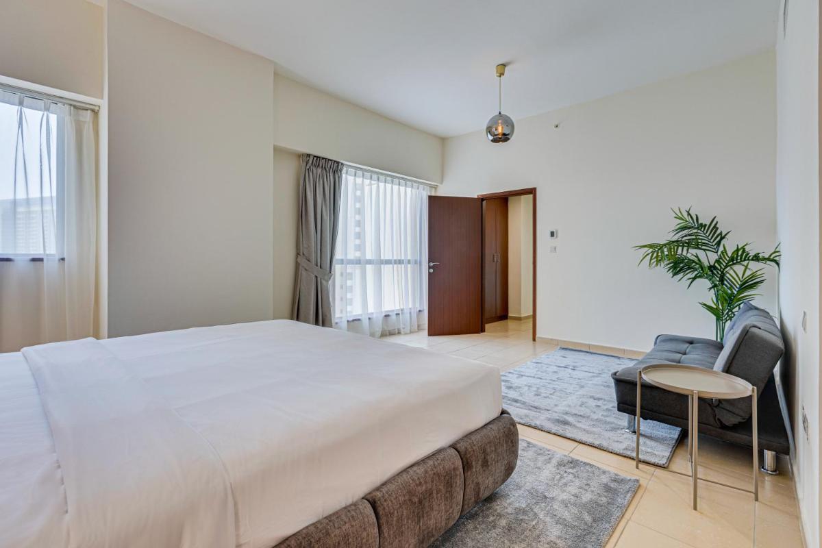 Wonderful apartment near The Beach Sadaf JBR