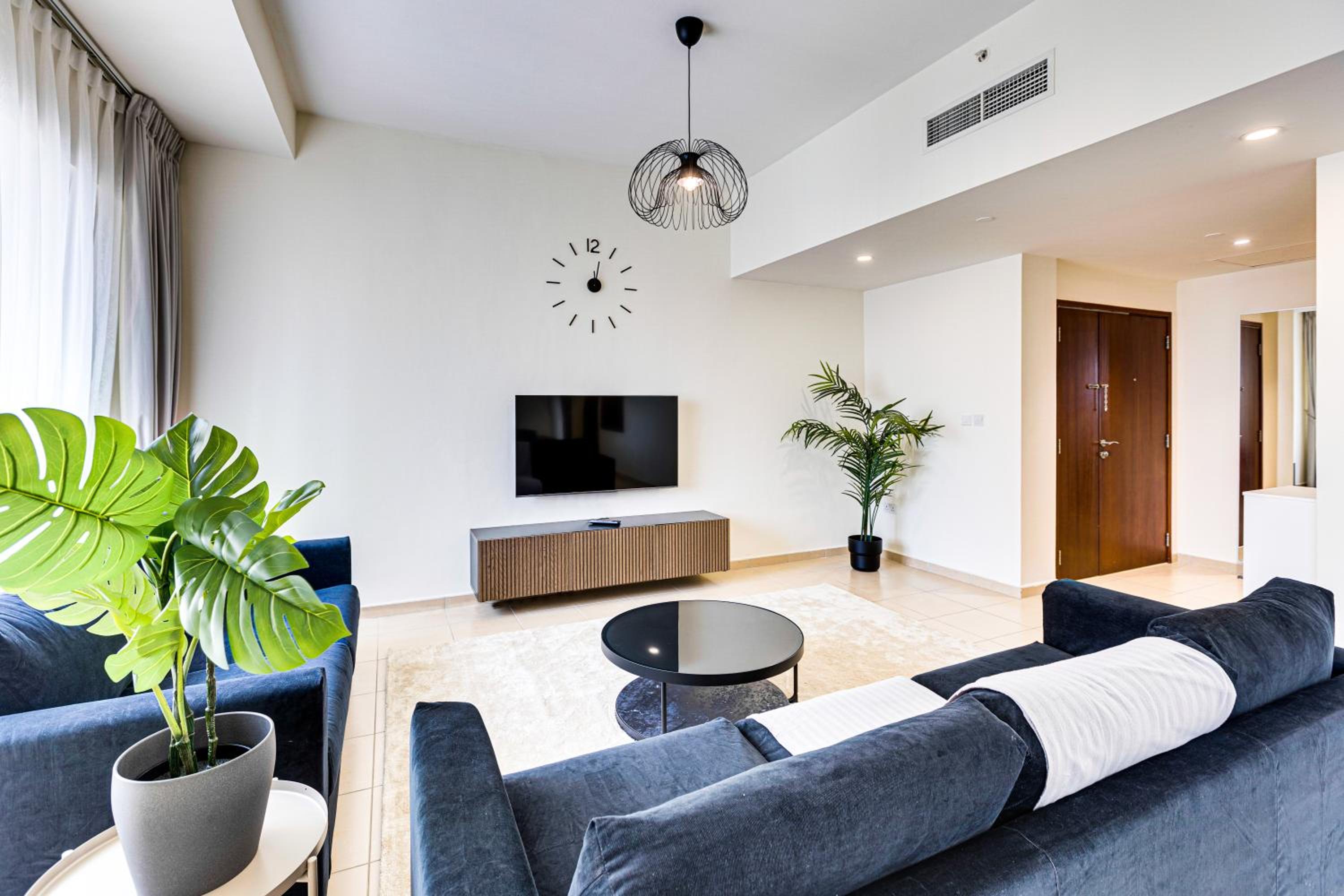 Wonderful apartment near The Beach Sadaf JBR
