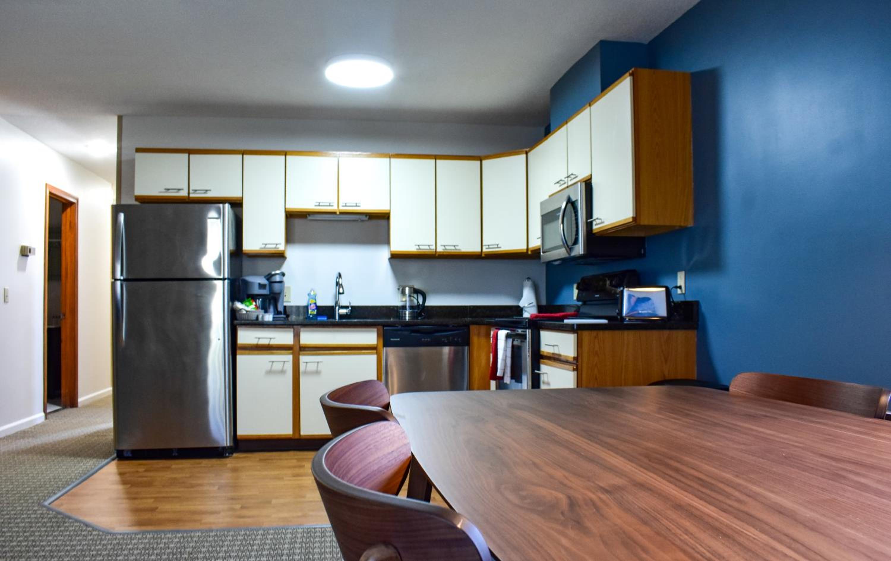 The Central Downtown Inn Suites