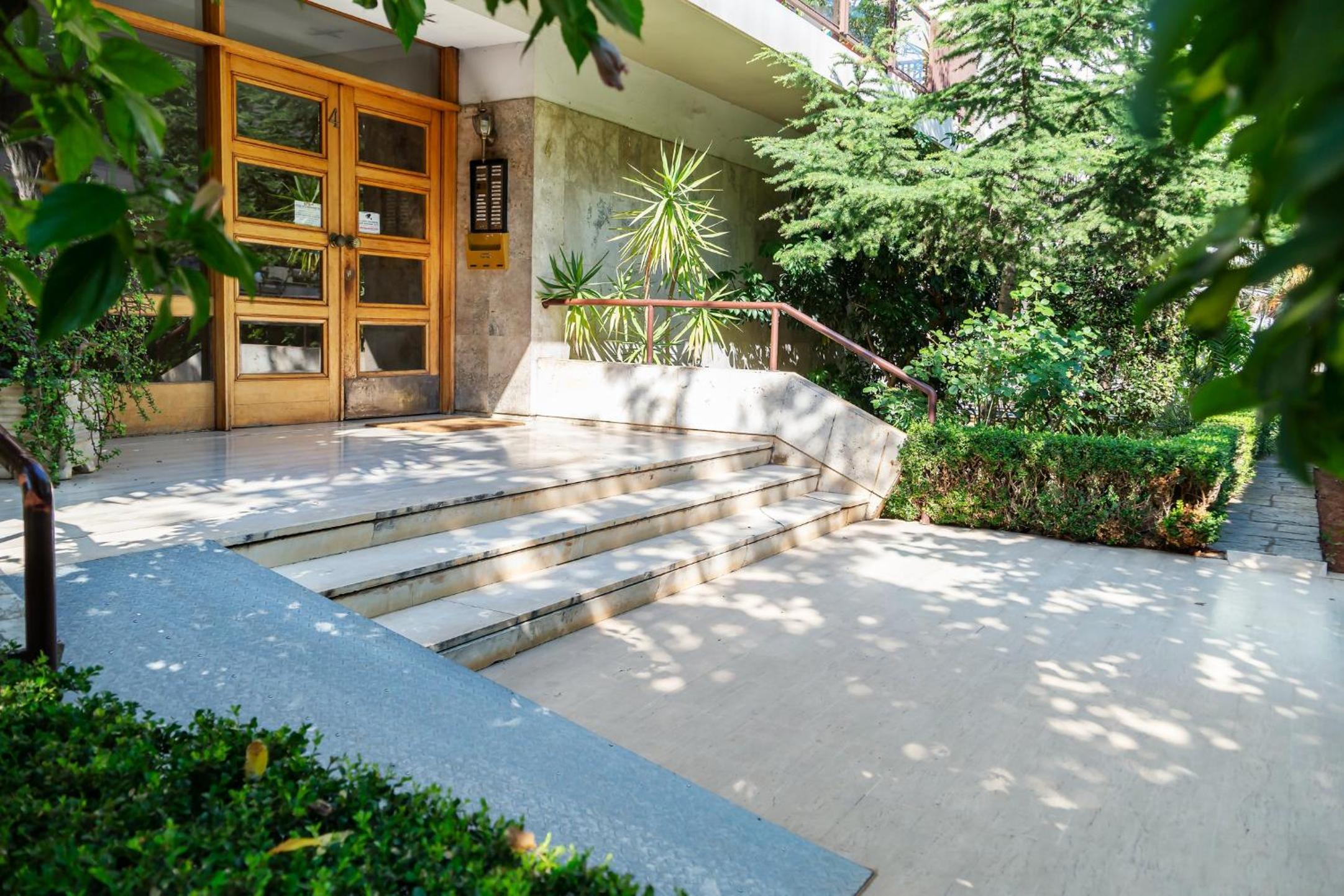 Hotel Blue Dreams - Spectacular Sea View Apartment in Athens - Image 1