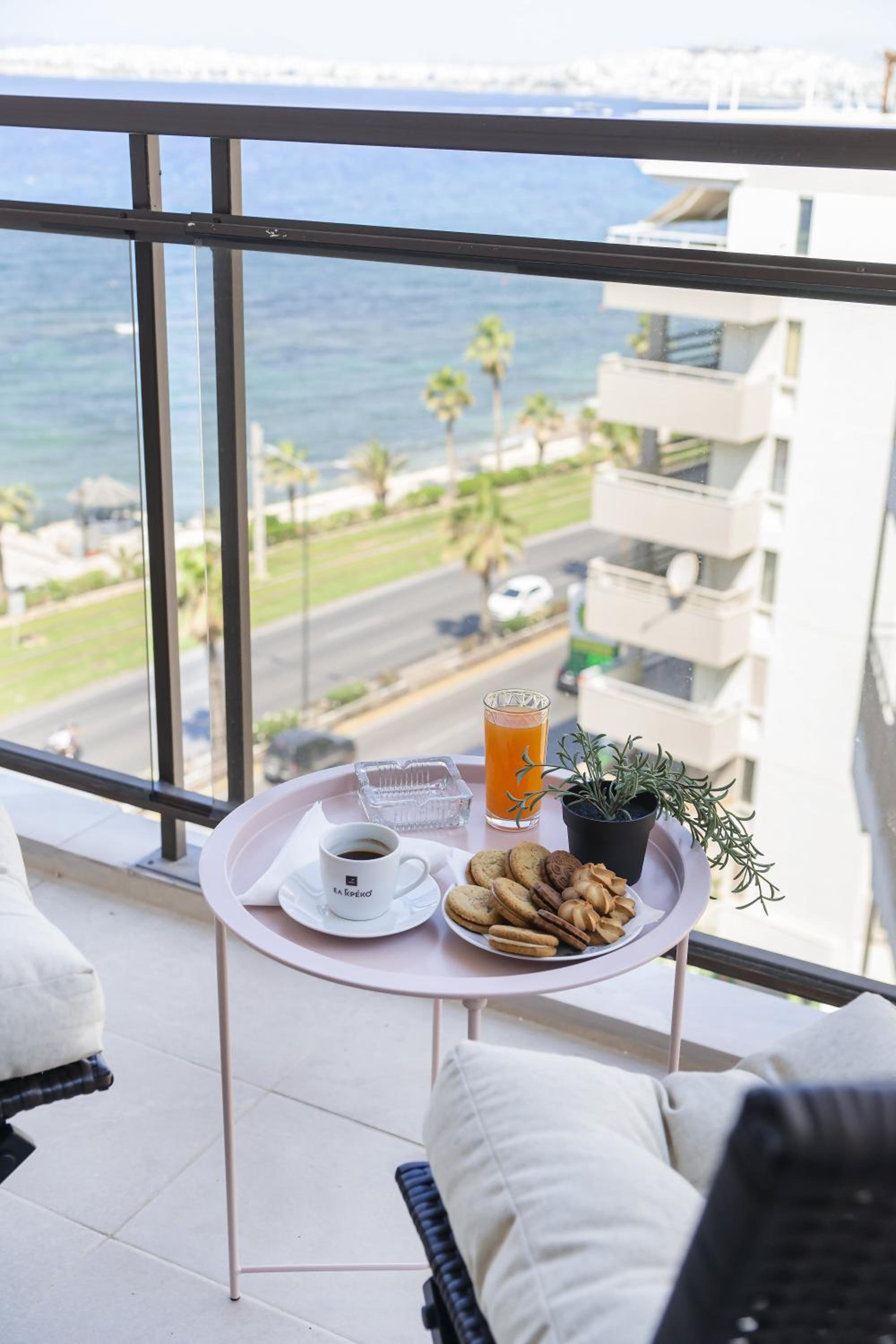 Blue Dreams - Spectacular Sea View Apartment in Athens