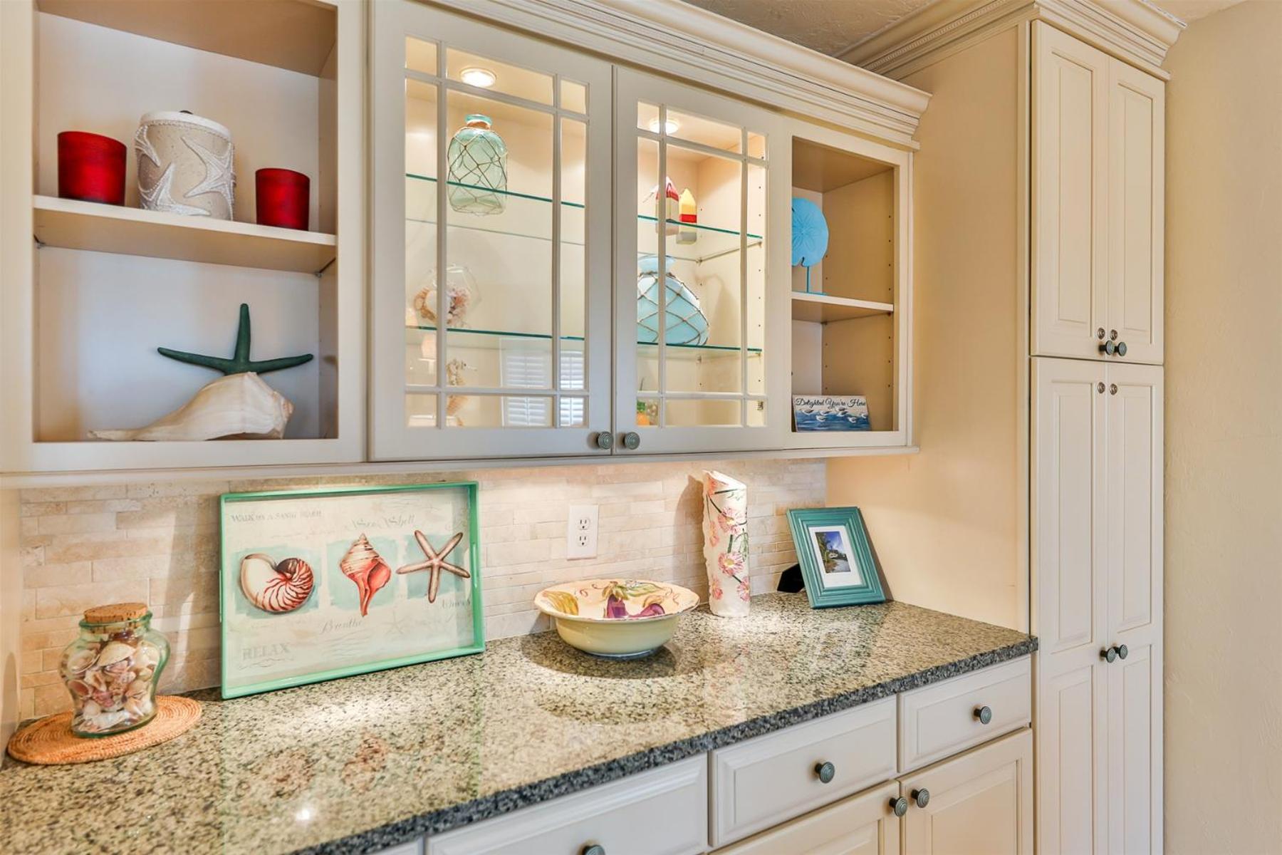 Compass Point 221