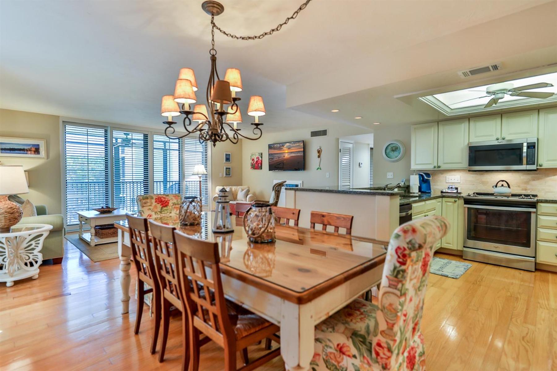 Compass Point 221