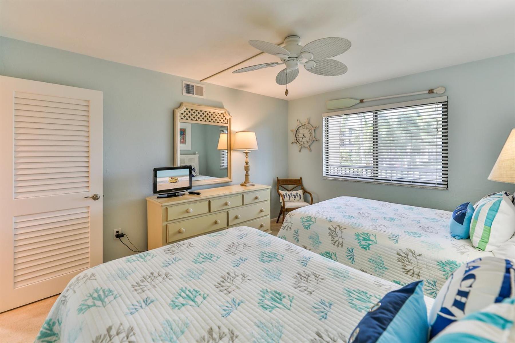 Compass Point 221