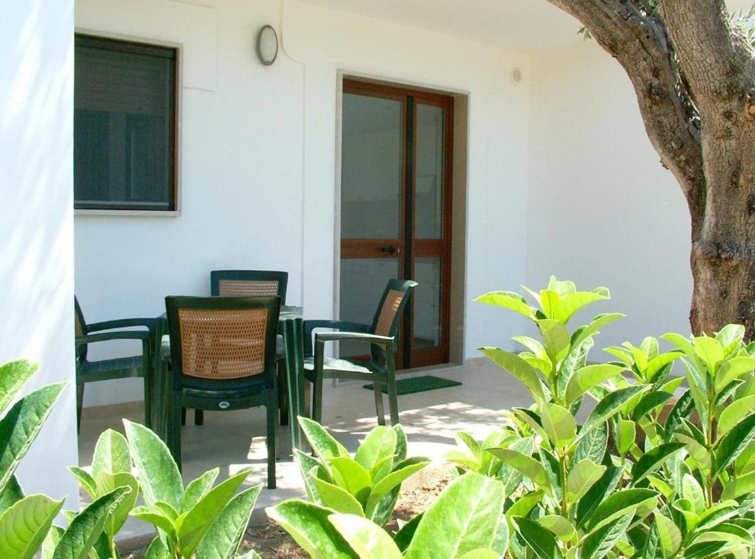Ferienwohnung ulivo mit Pool und Privatstrand -1 view 3