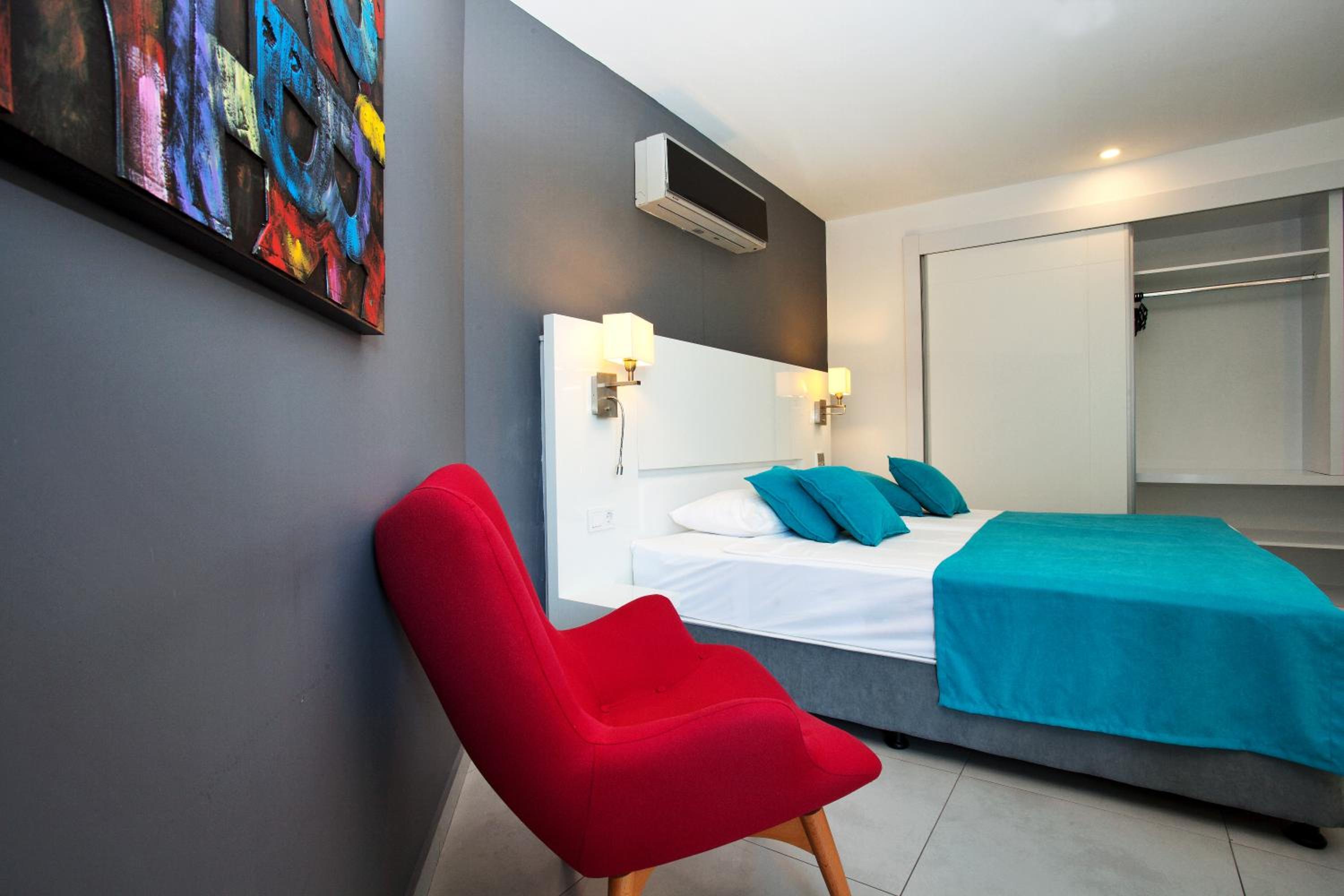 Green Garden Suites Hotel - Image 10