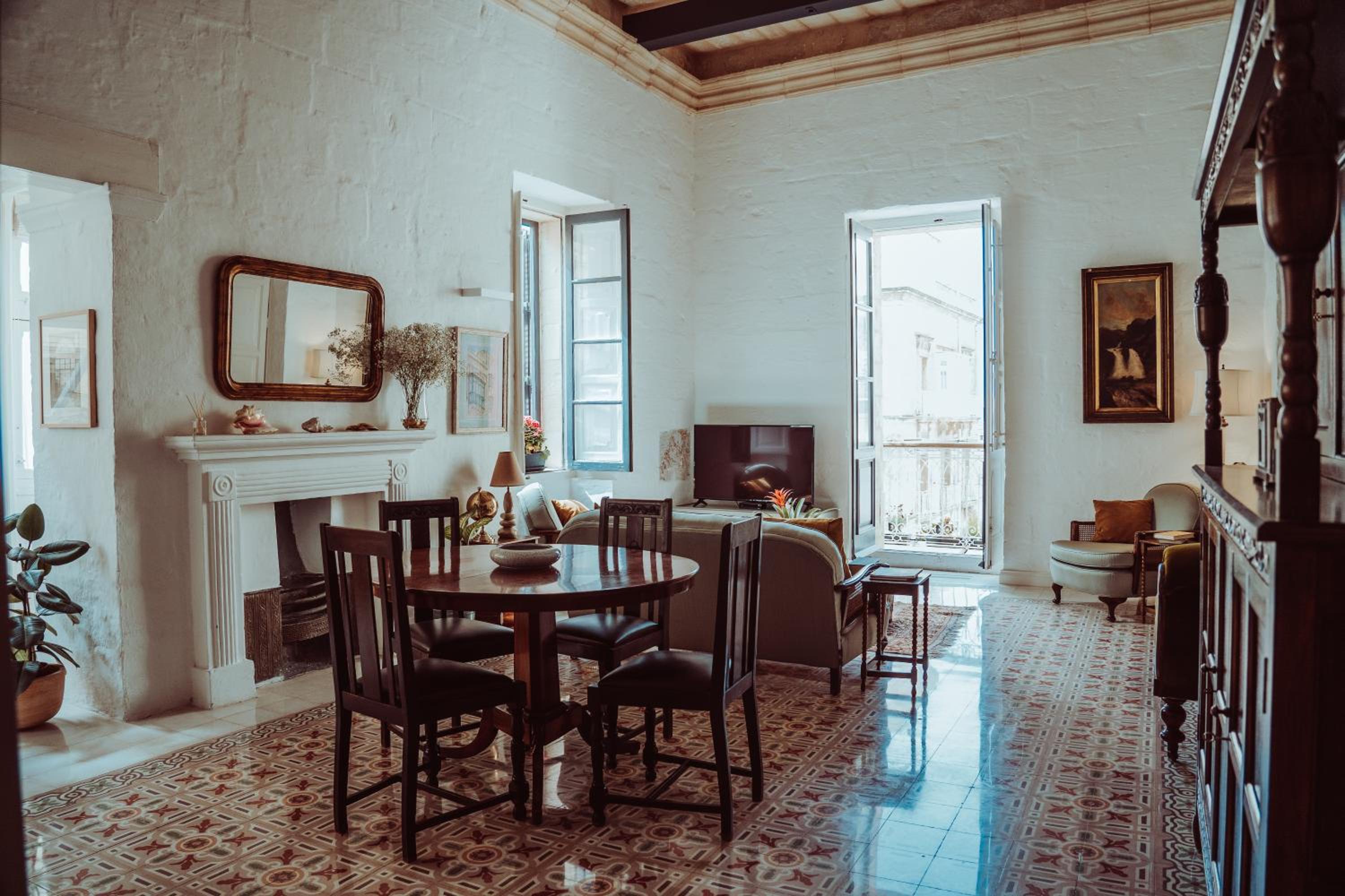 Santa Margerita Palazzino Apartment view 5