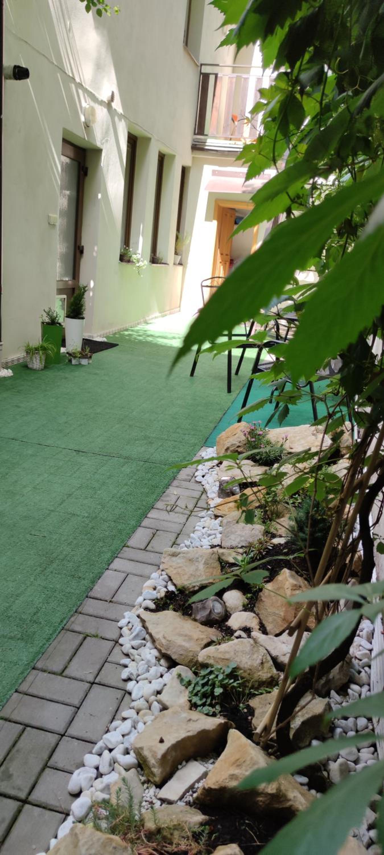 JUDIA view 5