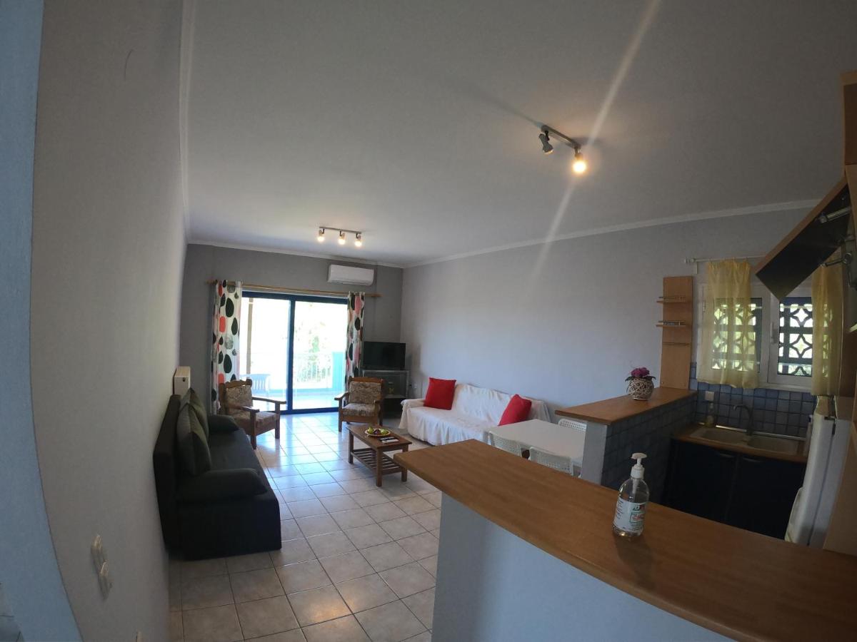 Hotel Mavretas Apartments 1 - Image 1