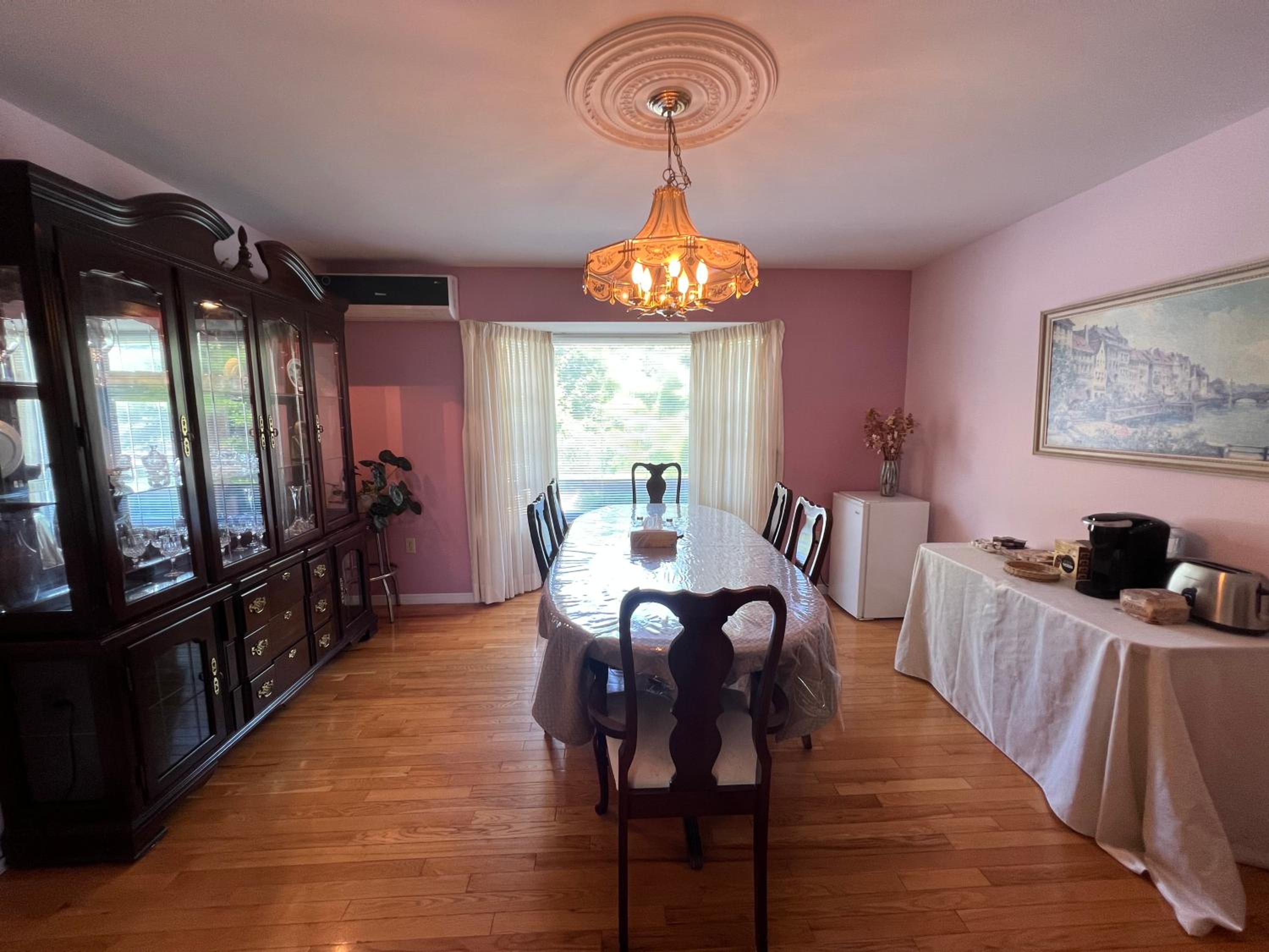 Lee's Ocean Peek B & B