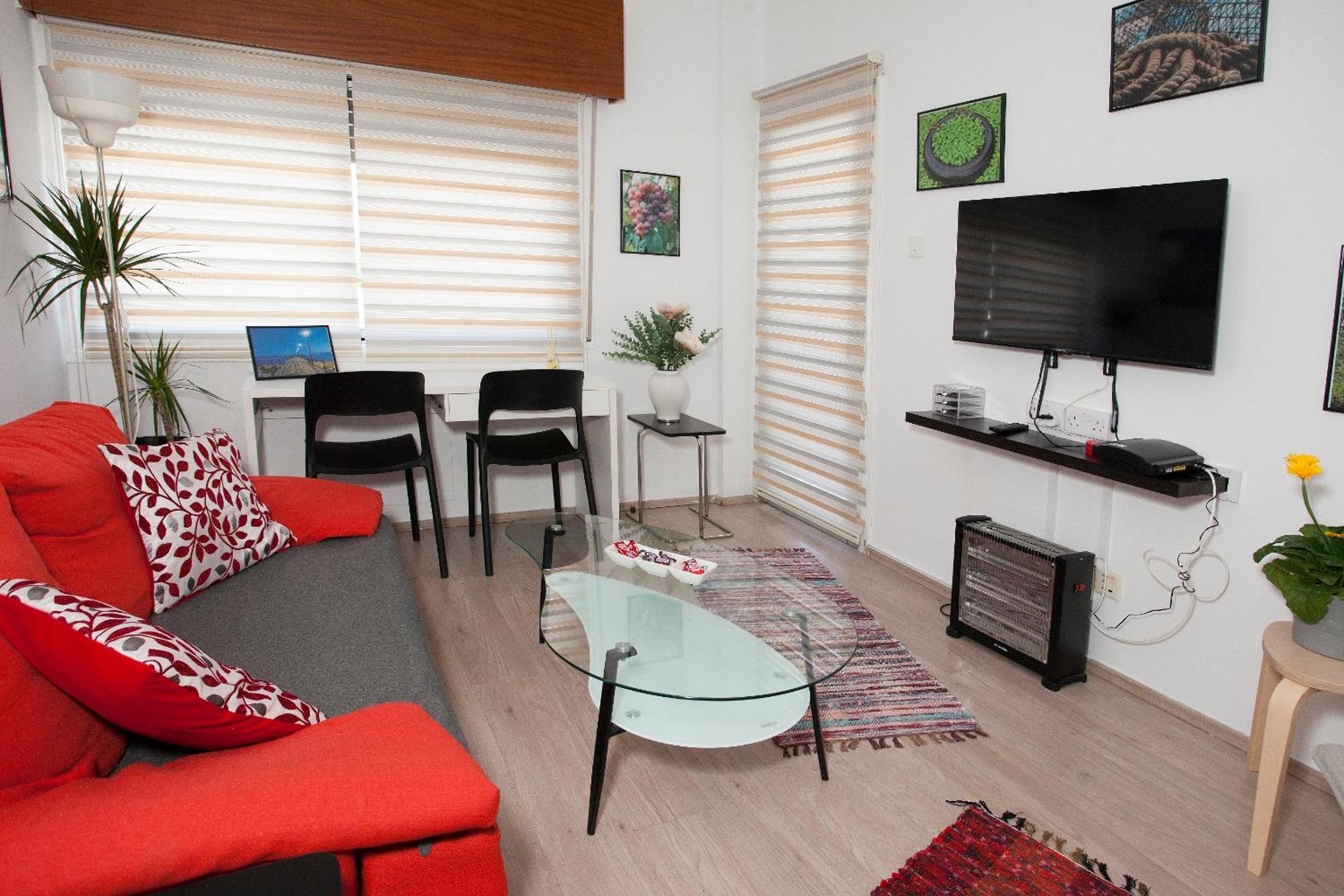 ARTEMIS 3, Beachfront Boutique Apartment