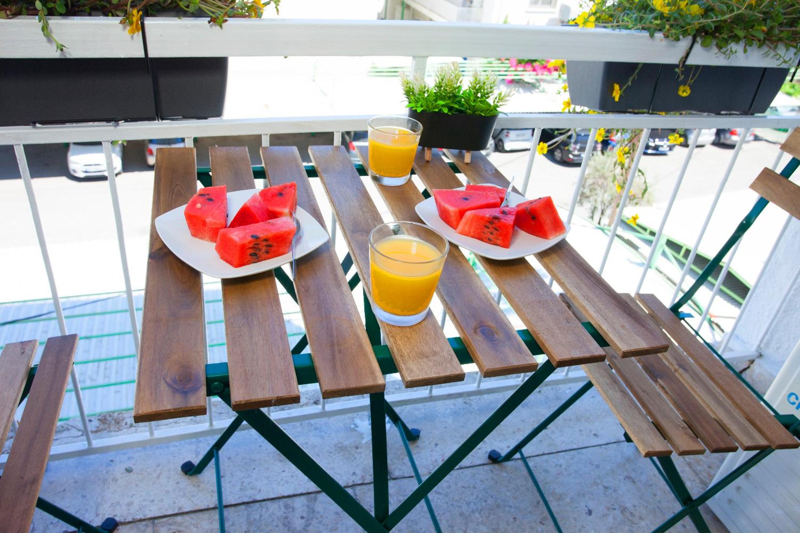 ARTEMIS 3, Beachfront Boutique Apartment