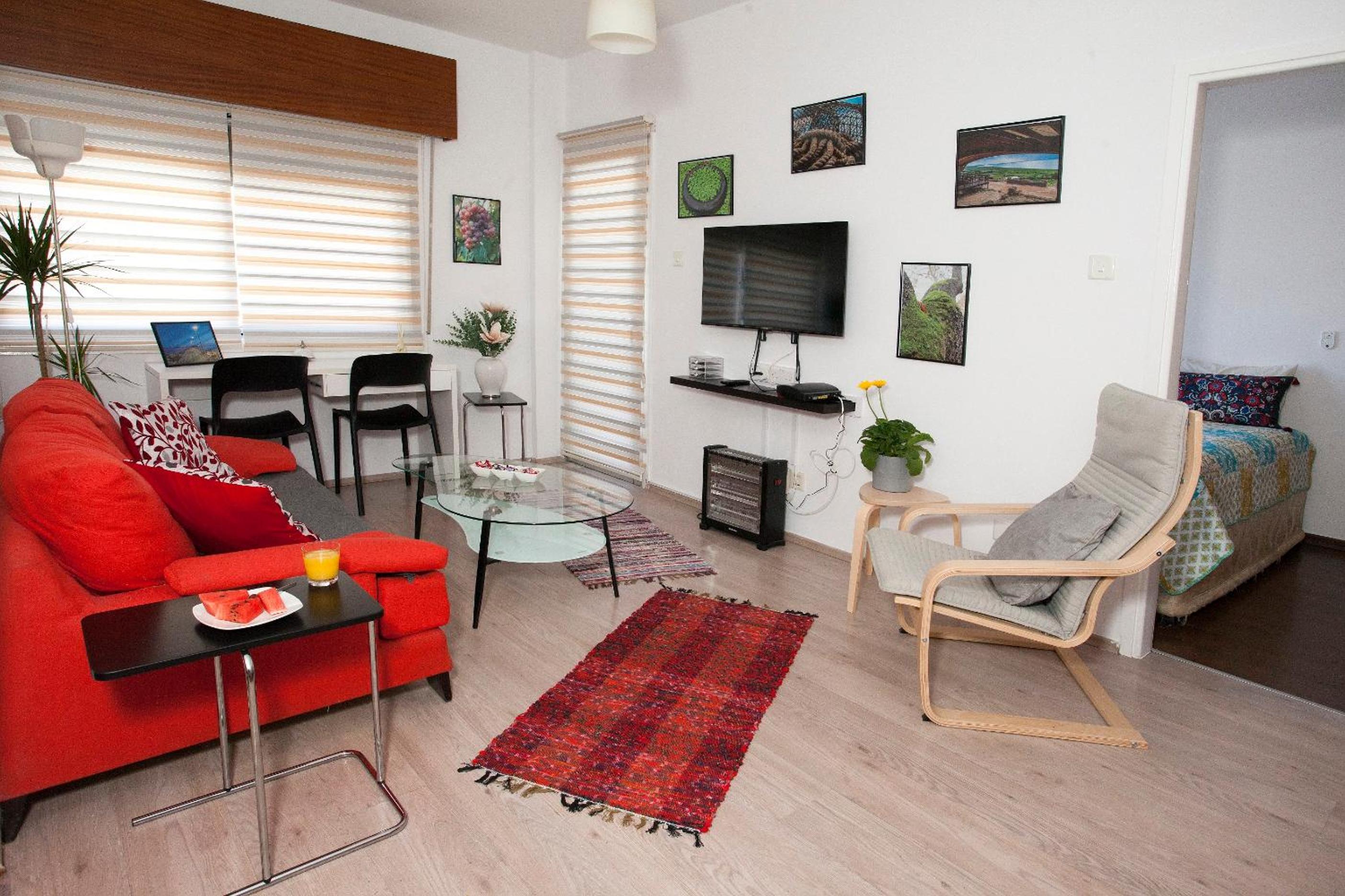 ARTEMIS 3, Beachfront Boutique Apartment