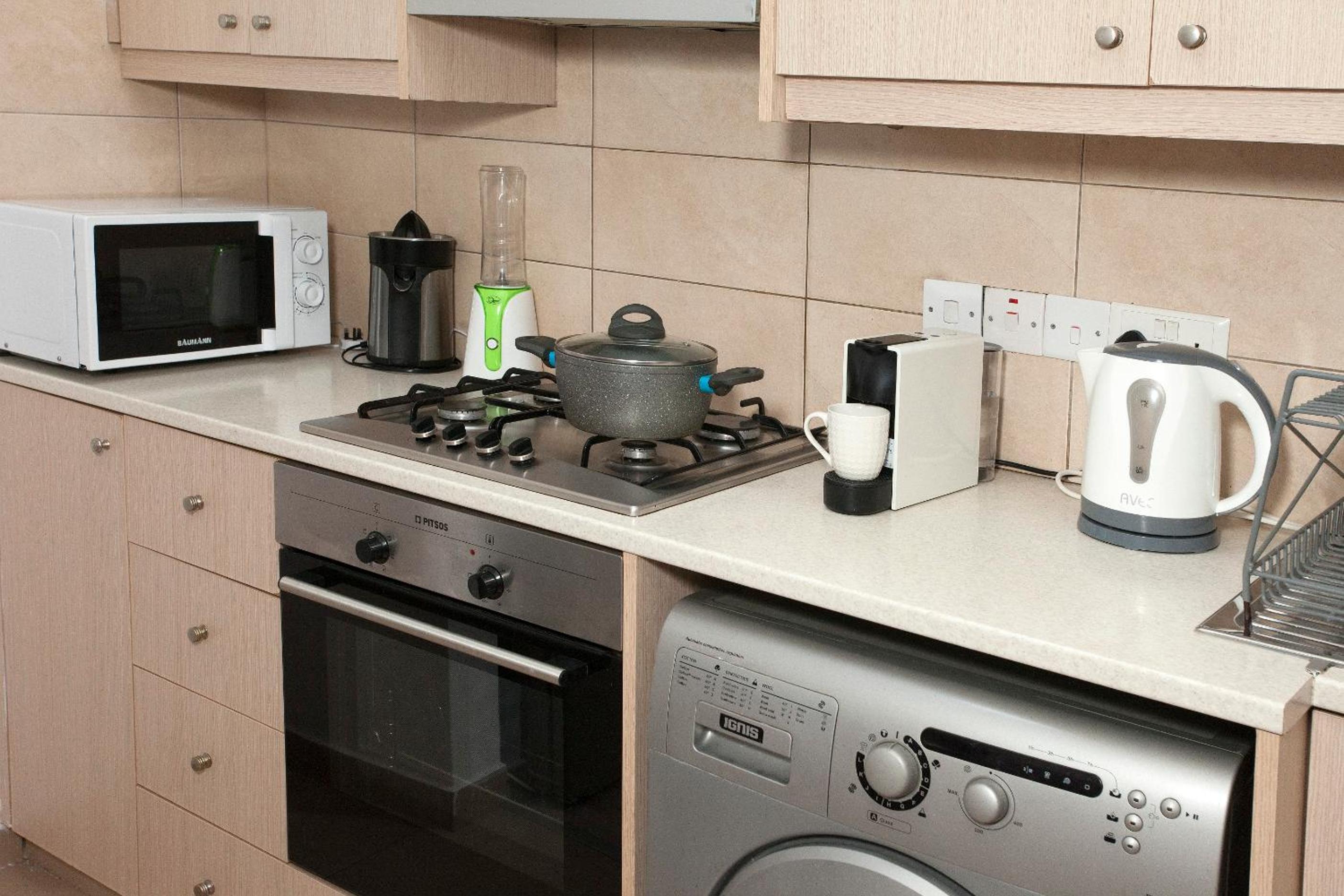 ARTEMIS 3, Beachfront Boutique Apartment