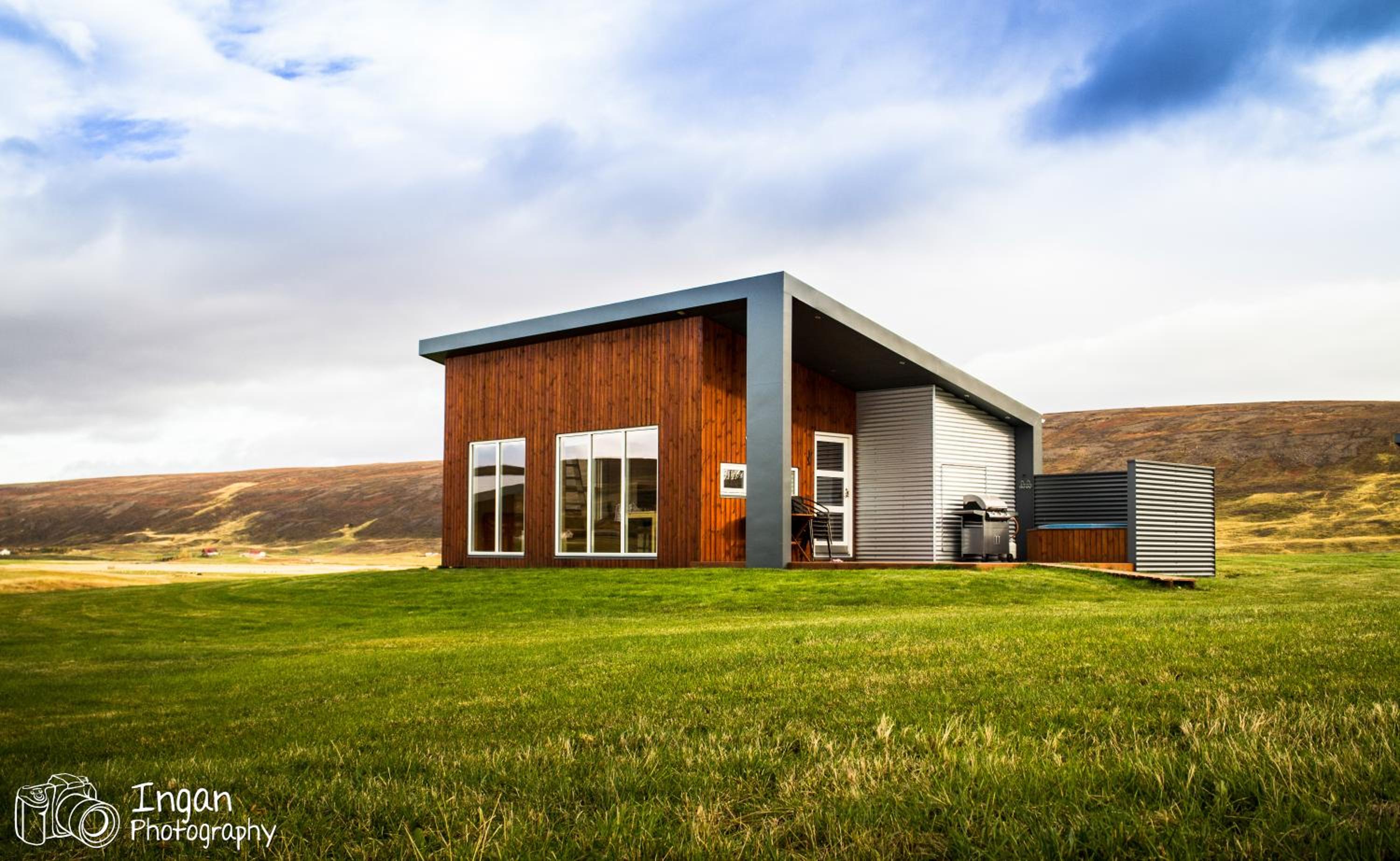 Hotel Einishus Cottages