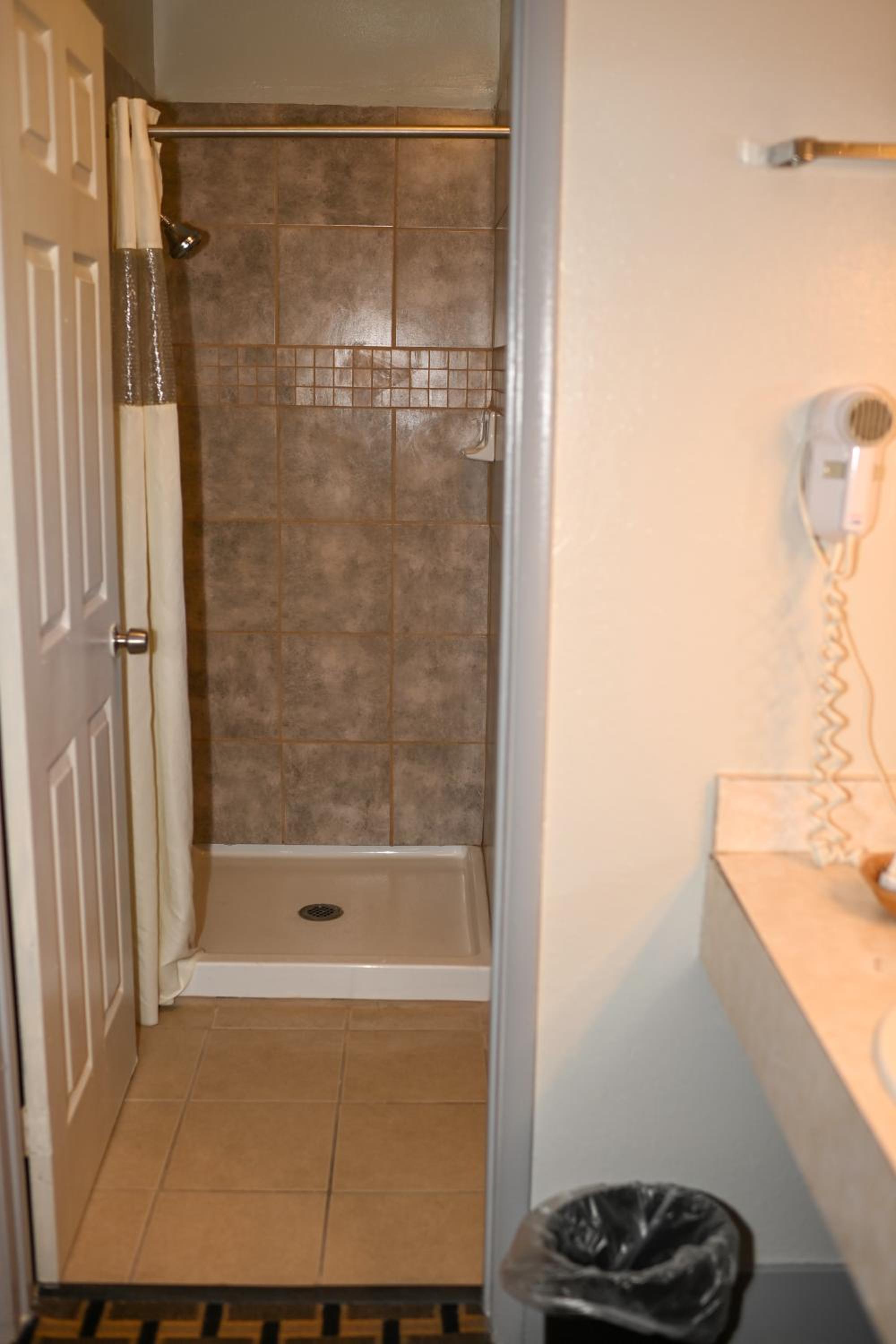 Lake Tahoe Vacations - Budget INN At The Heavenly Gondola - Property Image 41