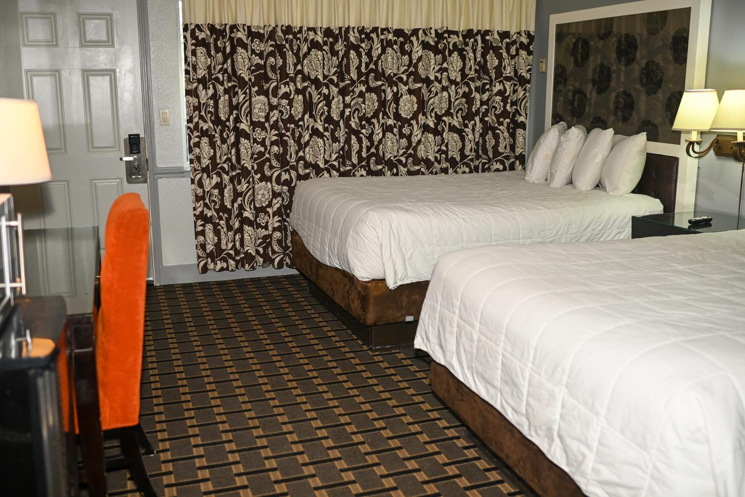 Lake Tahoe Vacations - Budget INN At The Heavenly Gondola - Property Image 28