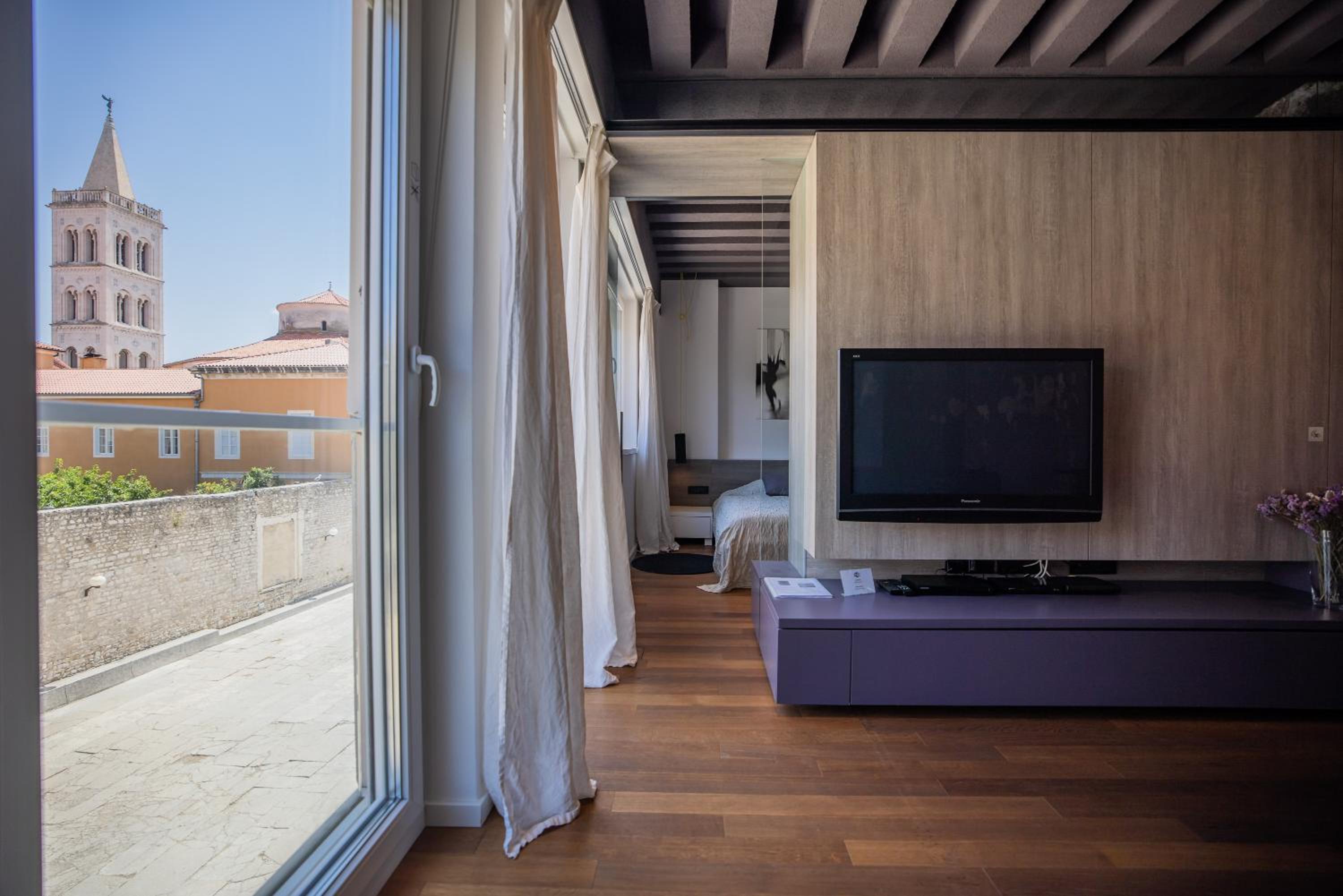 Apartment F view 3