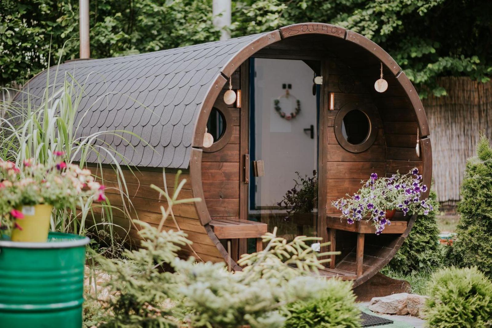 Aloha Glamp - Całoroczny glamping nad rzeką z prywatną balią - Stok narciarski, góry, lasy, sauna