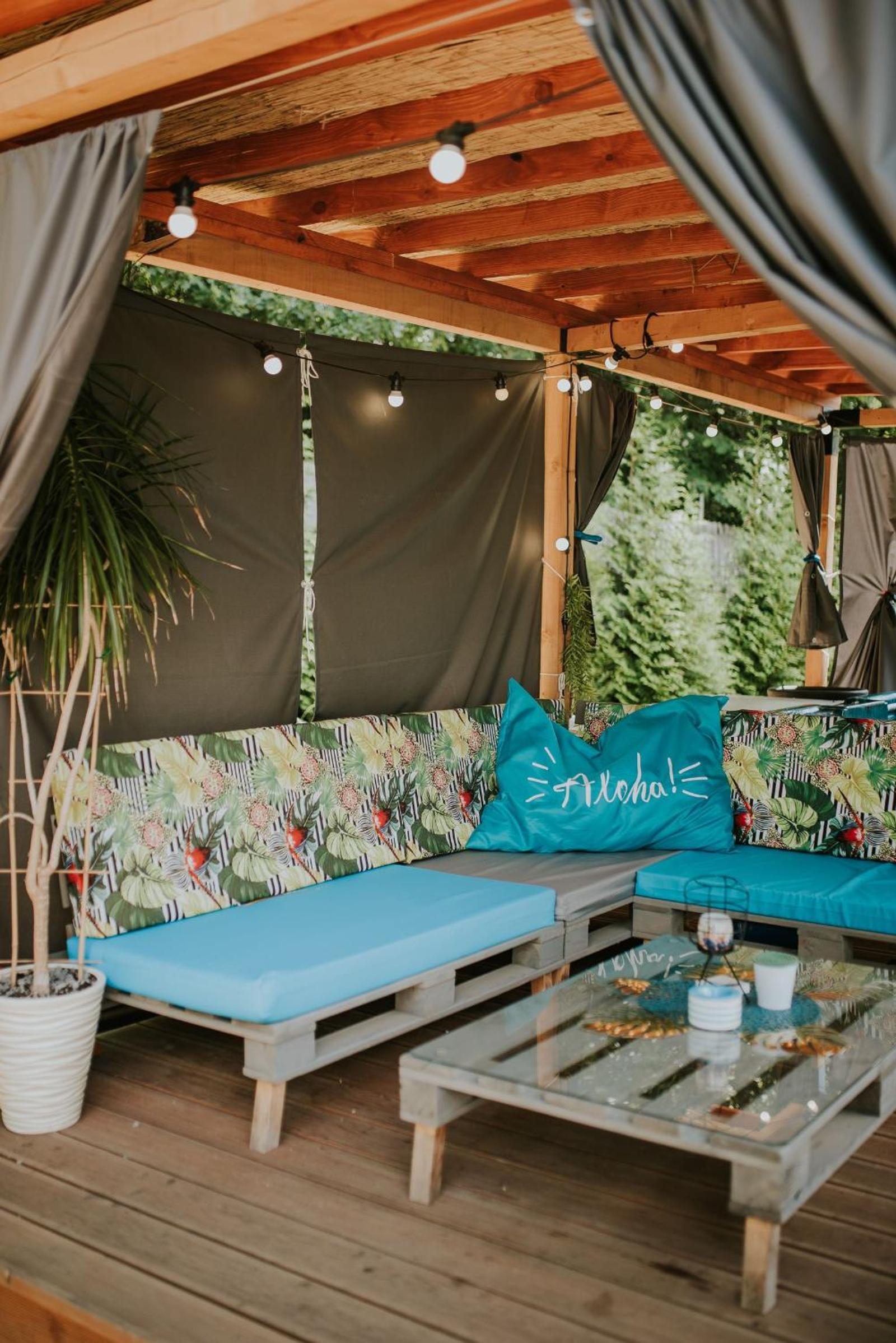 Aloha Glamp - Całoroczny glamping nad rzeką z prywatną balią - Stok narciarski, góry, lasy, sauna