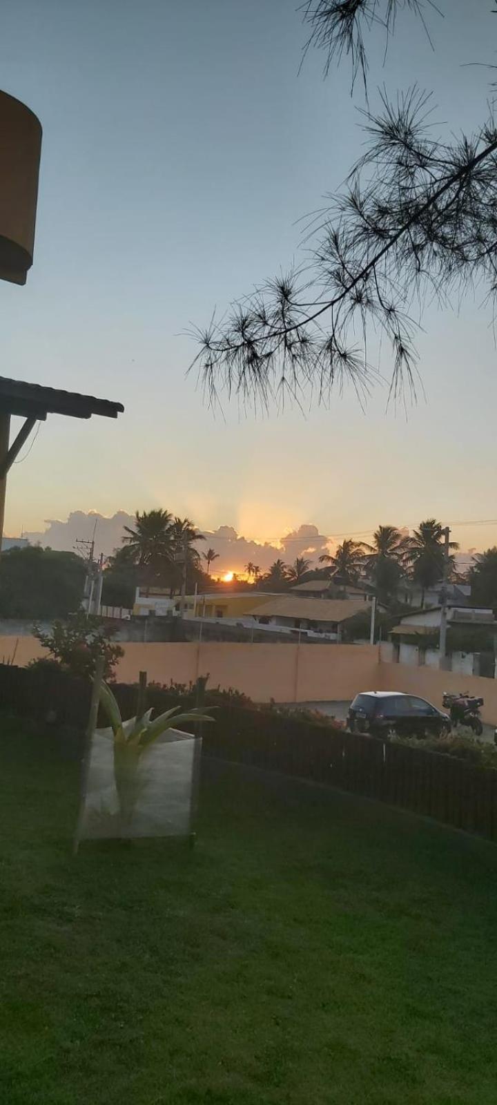 Village em Condomínio c/ piscina e acesso a praia