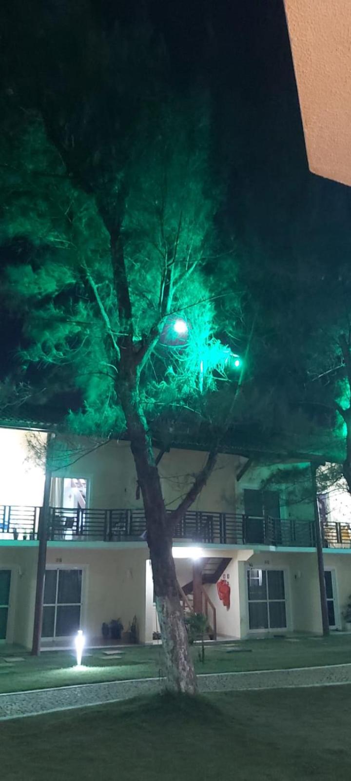 Village em Condomínio c/ piscina e acesso a praia
