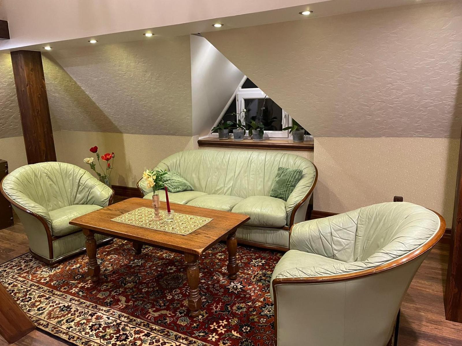 Cozy, quiet apartment in a privat house+parking view 4