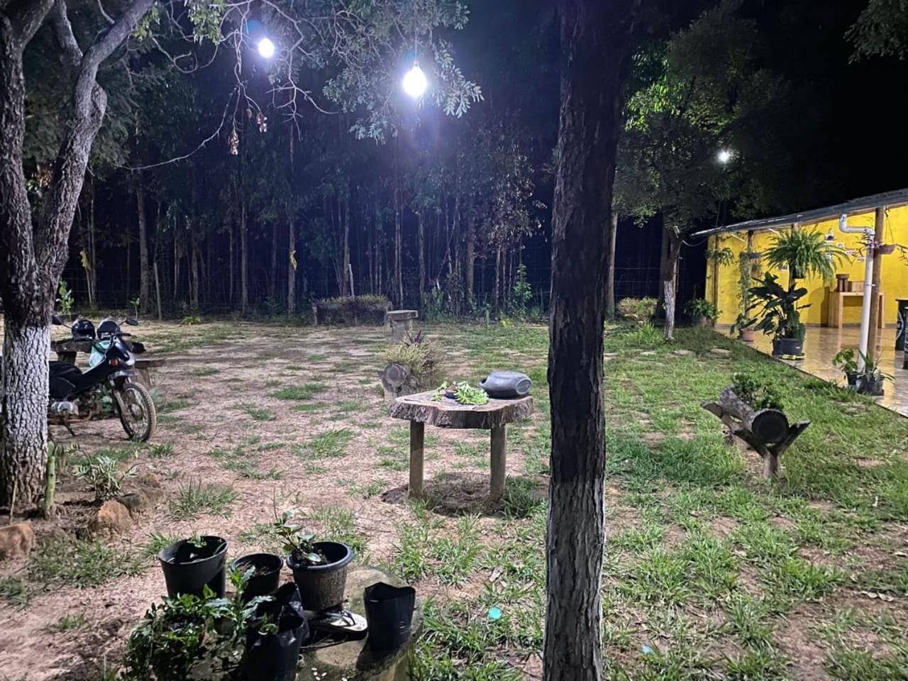 Pousada Sitio do Terrão a 500 metros da BR 040 e a 10 minutos da Prainha