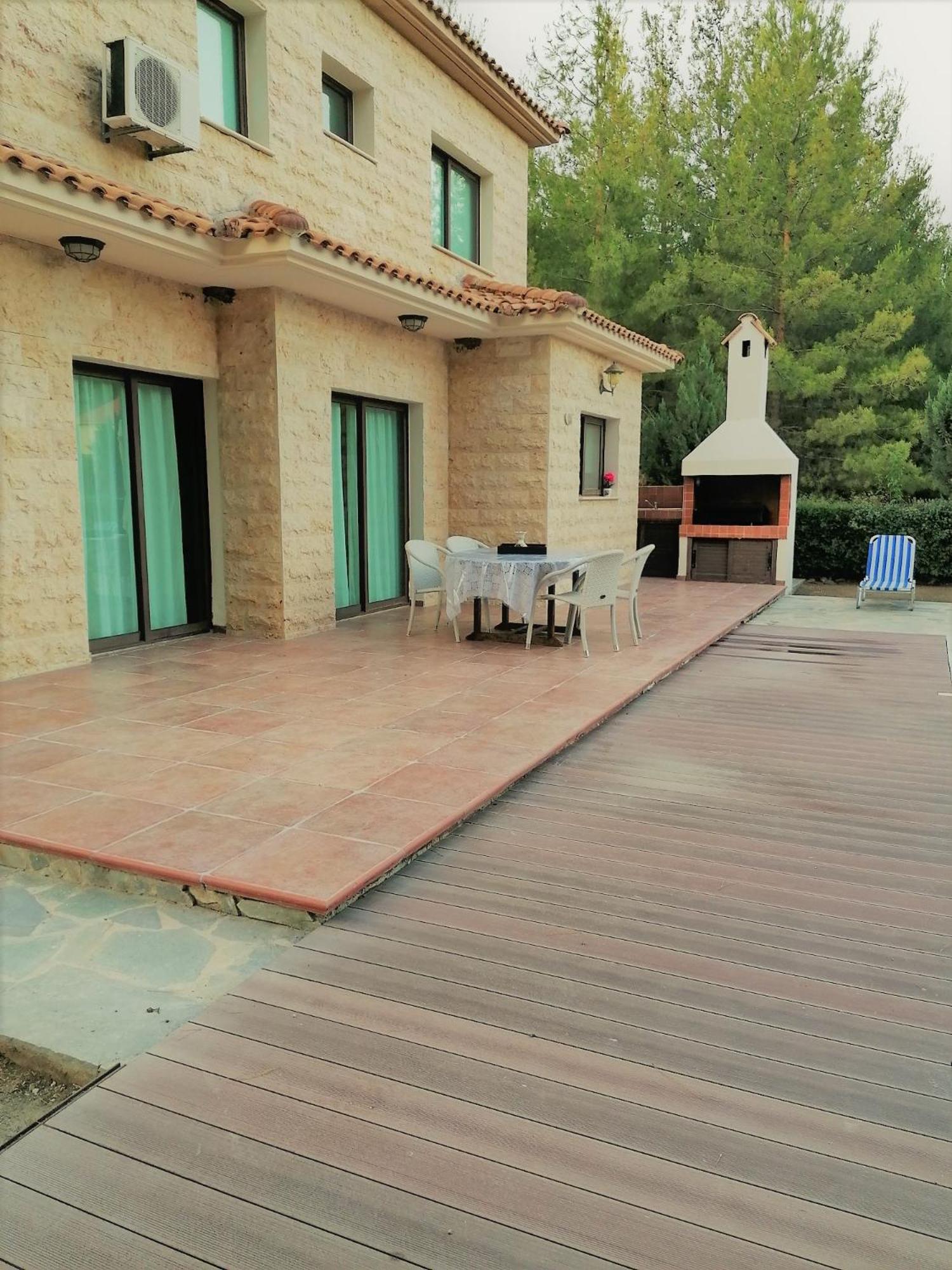 Irinas country home!