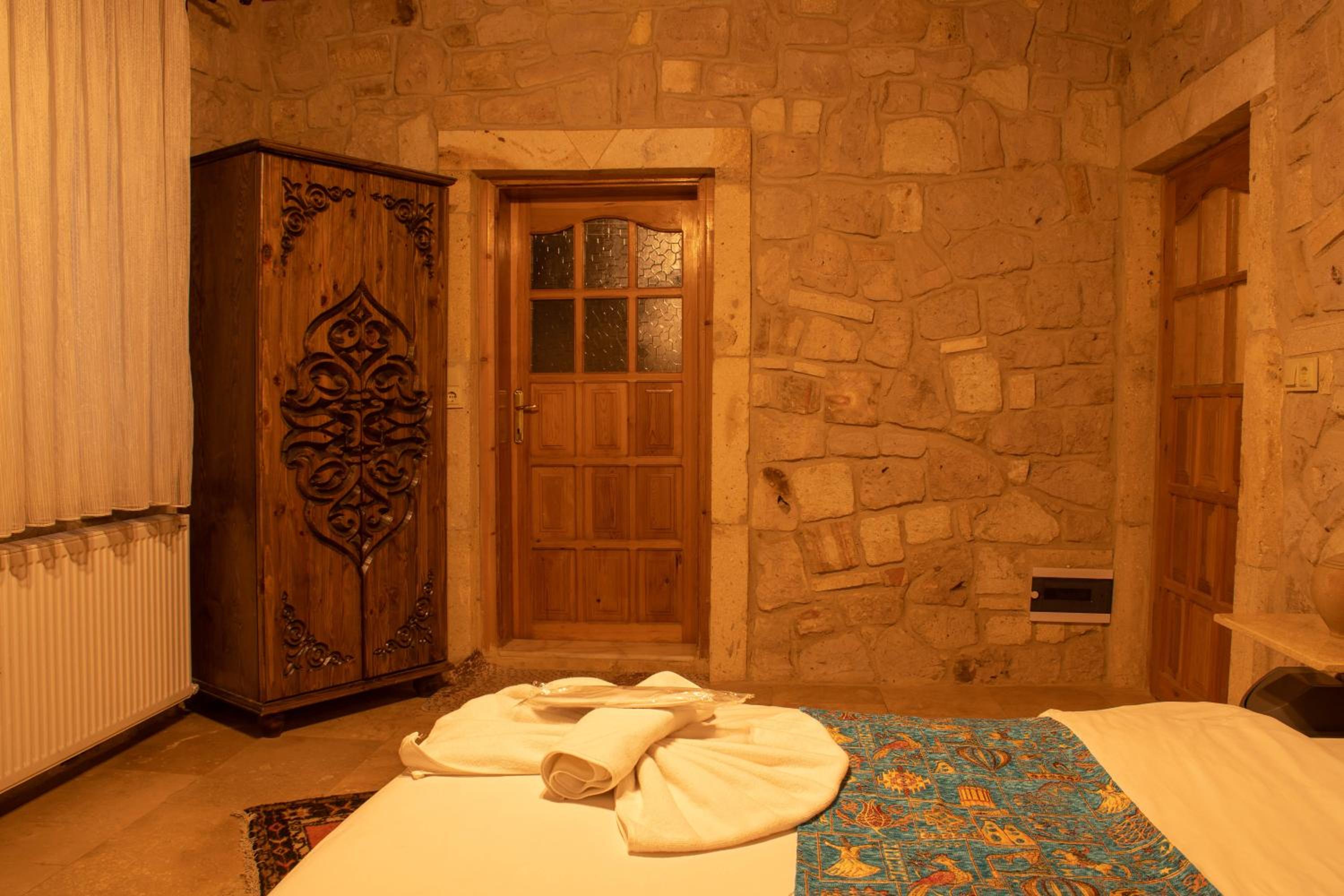 Luwian Stone House - Image 74