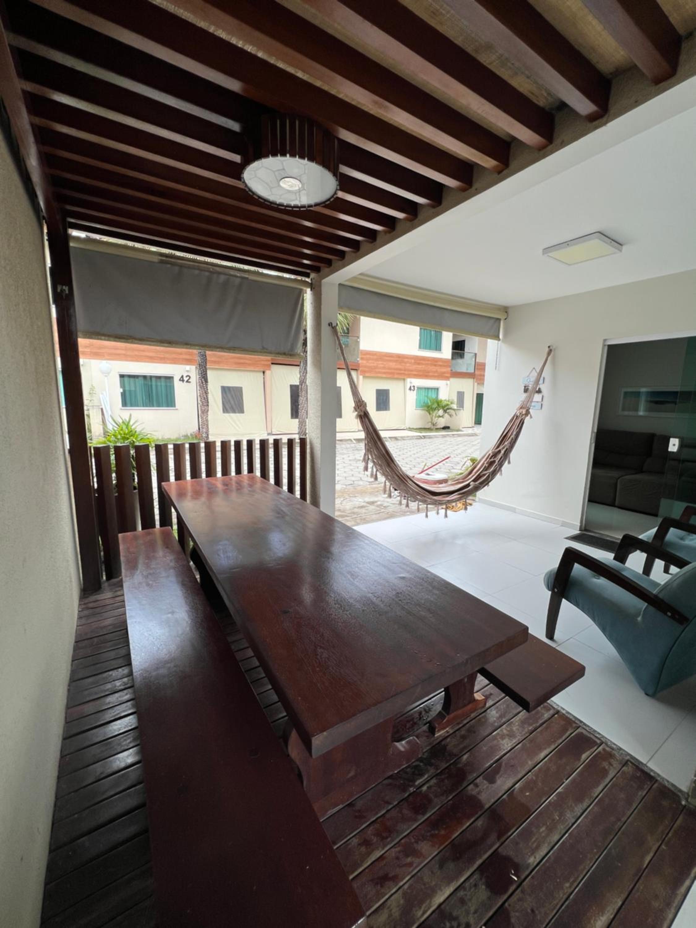 Casa em Condomínio agradável com fundo pro rio