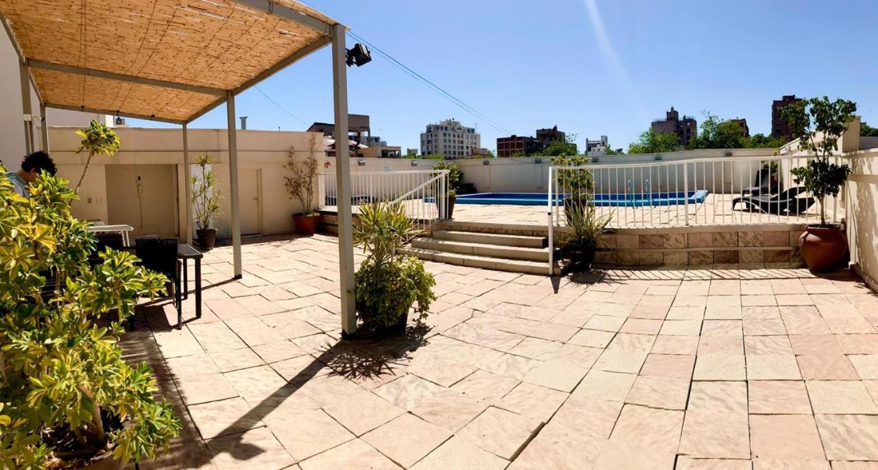 Amplio, moderno e impecable departamento en la mejor ubicacion de la ciudad de Mendoza con piscina
