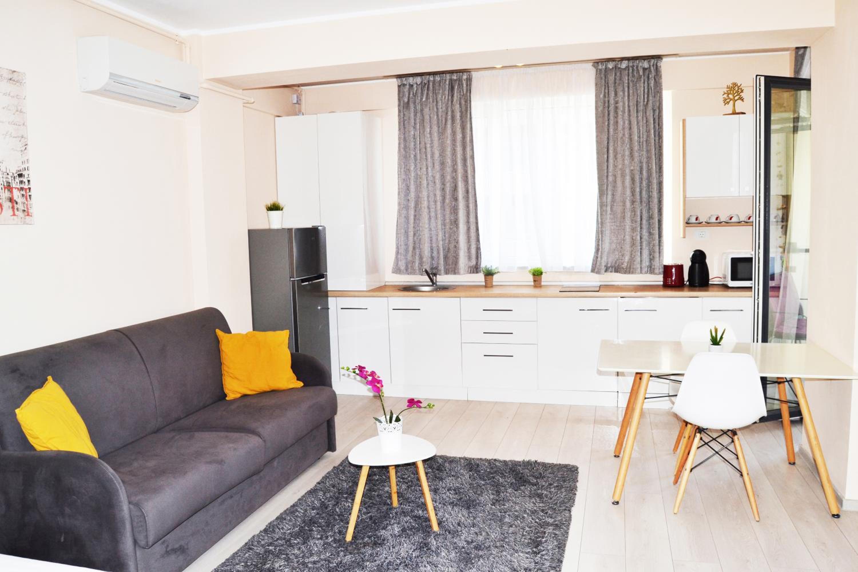 Caesar's Studio Mamaia-Nord view 4