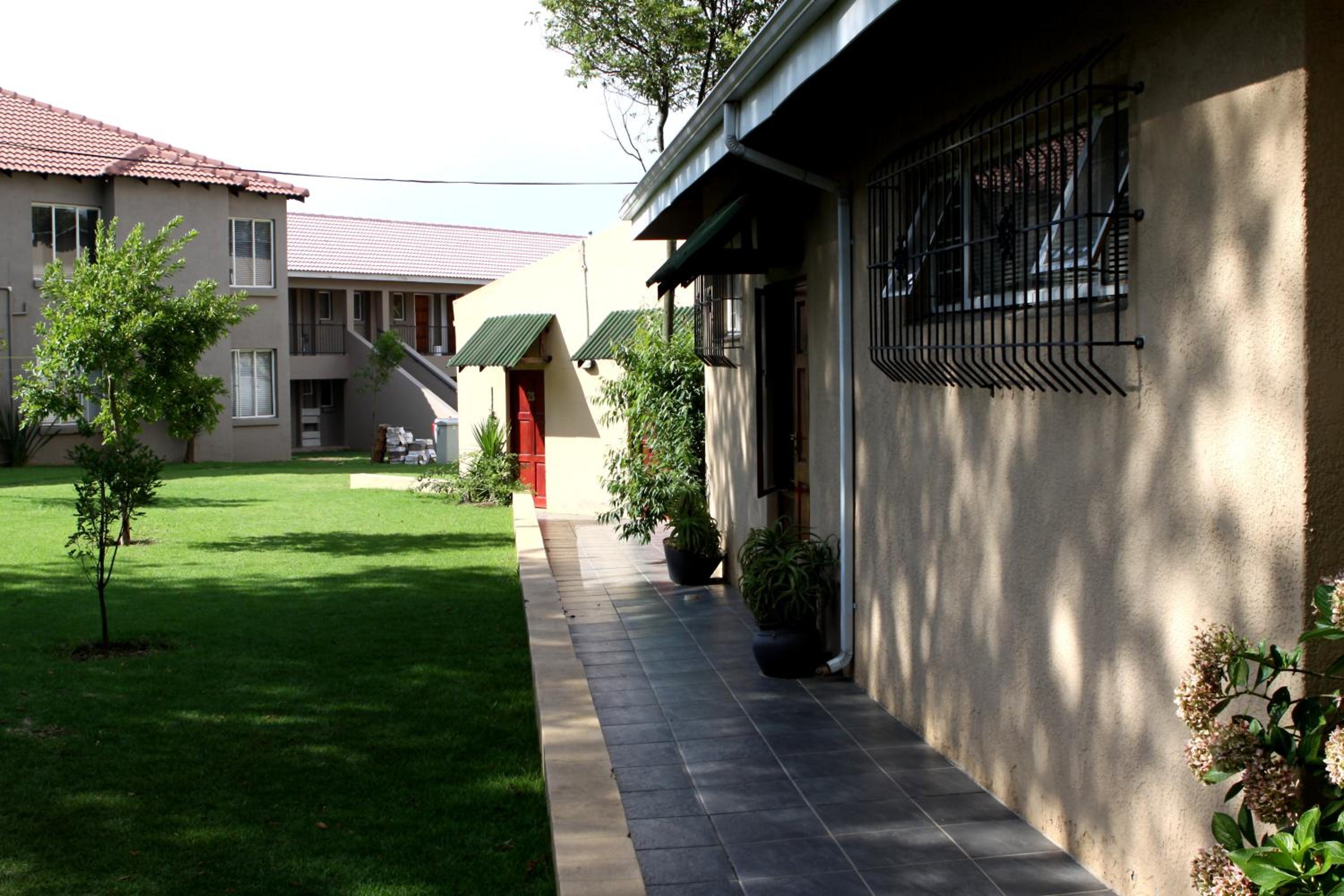 Airport Lodge Guest House