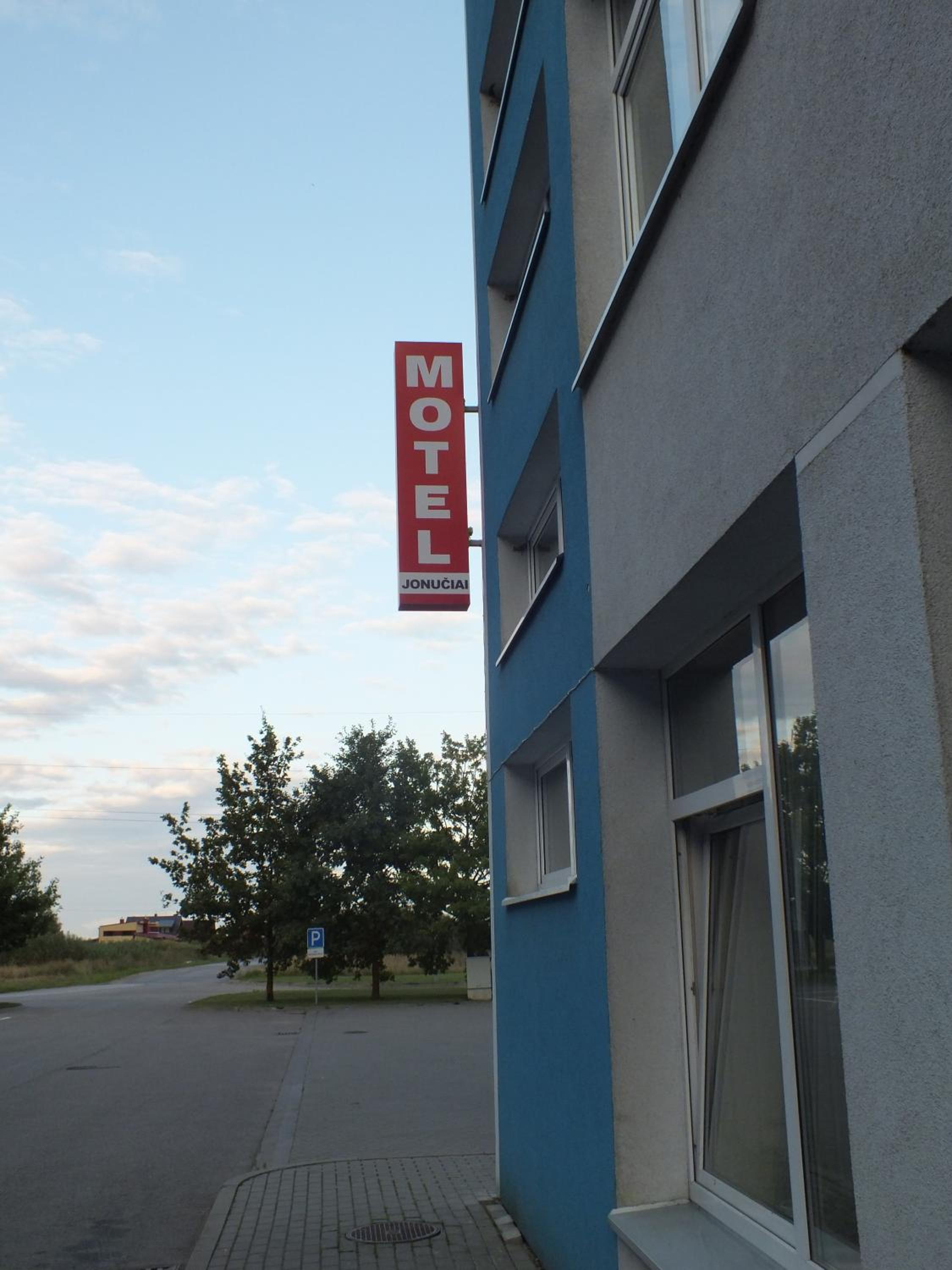Photo 18