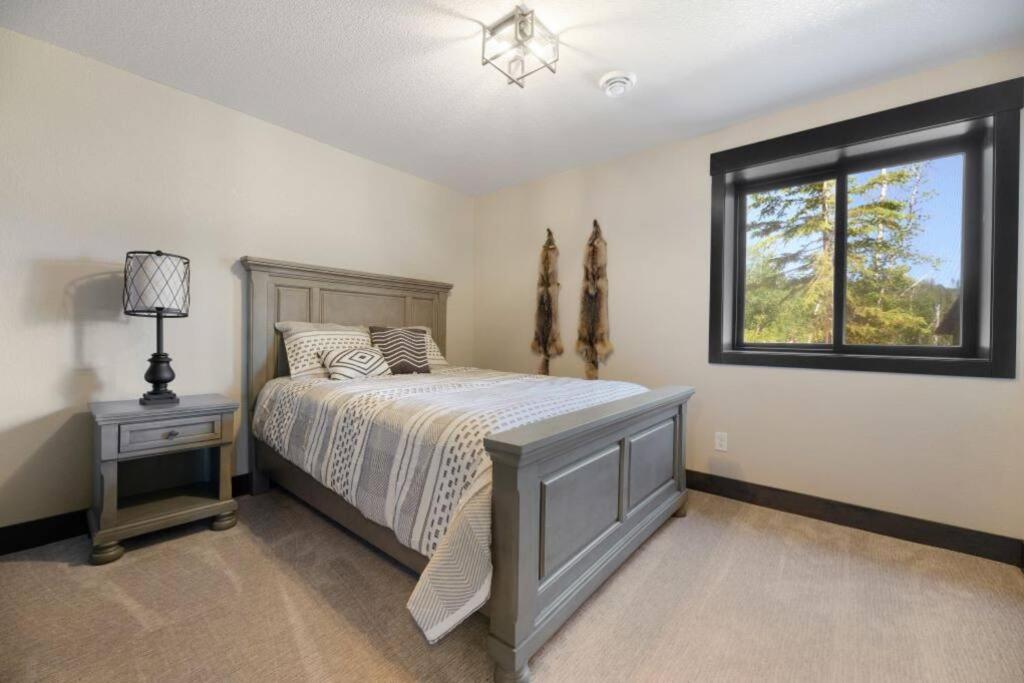 24 KARAT Lodge at Terry Peak view 2