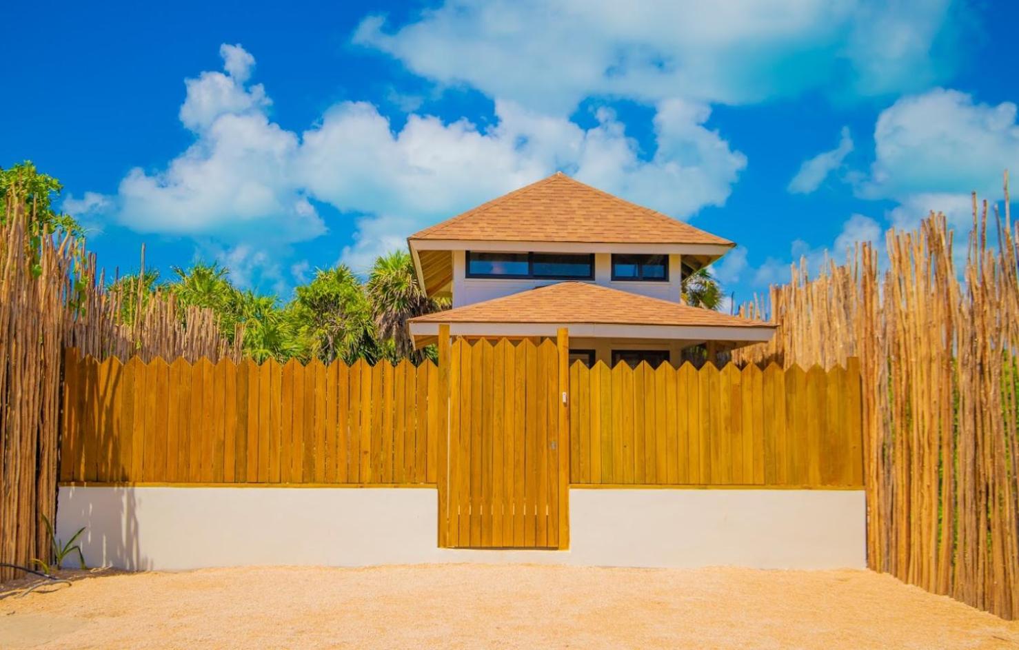 Hotel Tiny House Isla Mujeres - Image 1