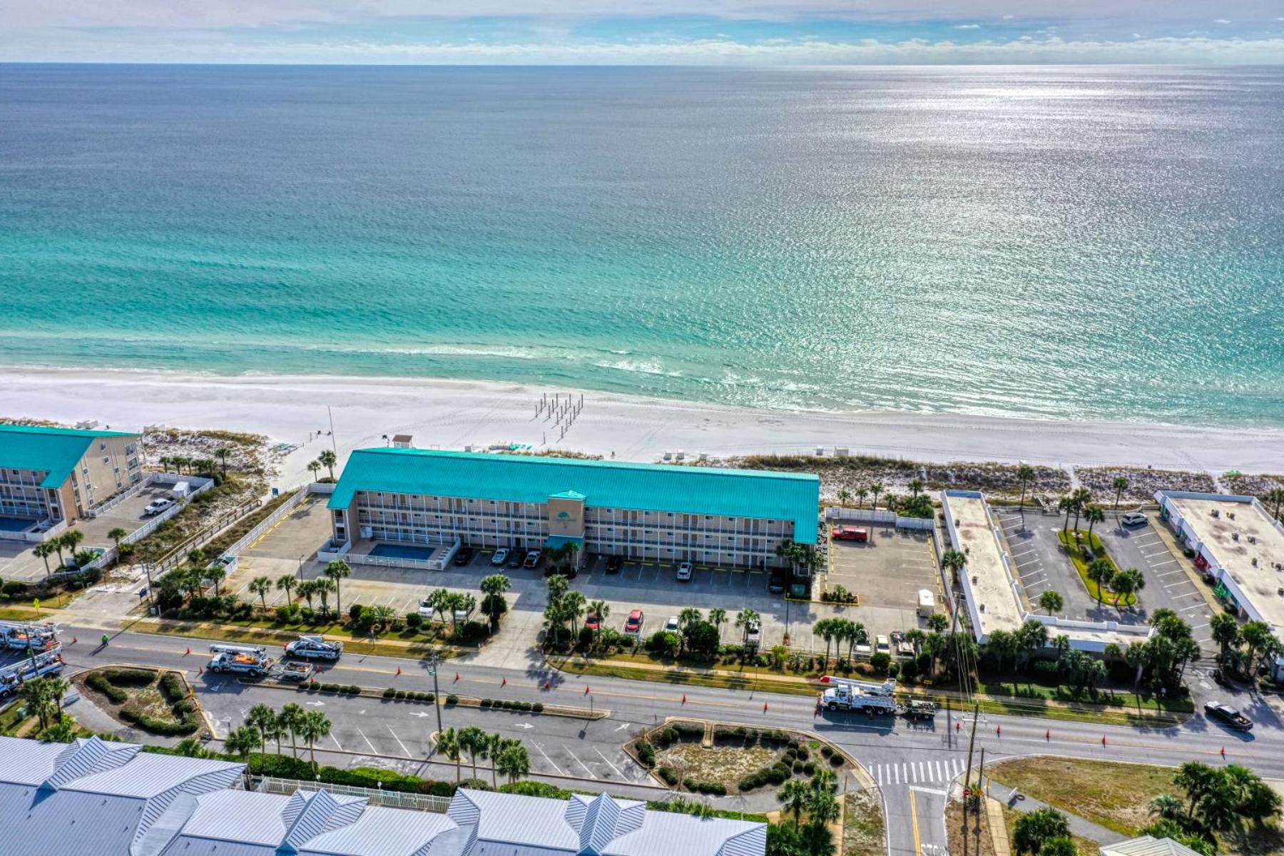 Salty Dolphin - Gulf Front Oasis view 5
