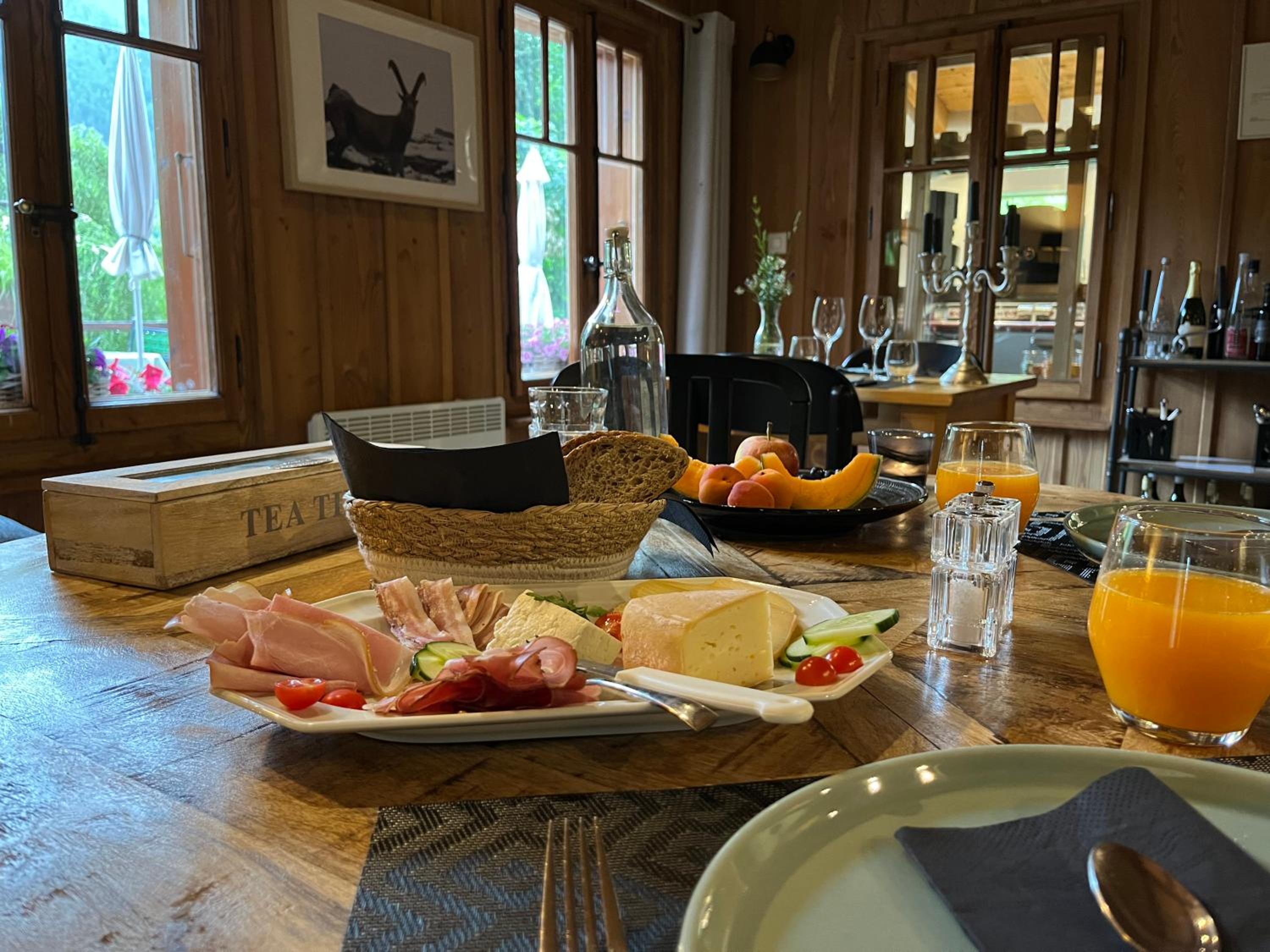 Chalet Les Rindes view 3
